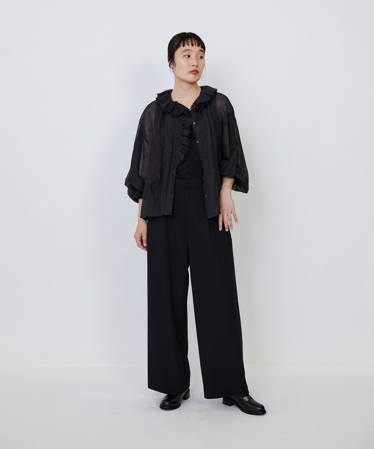 【LOISIR】｜2BUY10%OFF・3BUY20%OFF｜エステルリネンカールマイヤーフリルデザインブラウス 詳細画像 ブラック 3