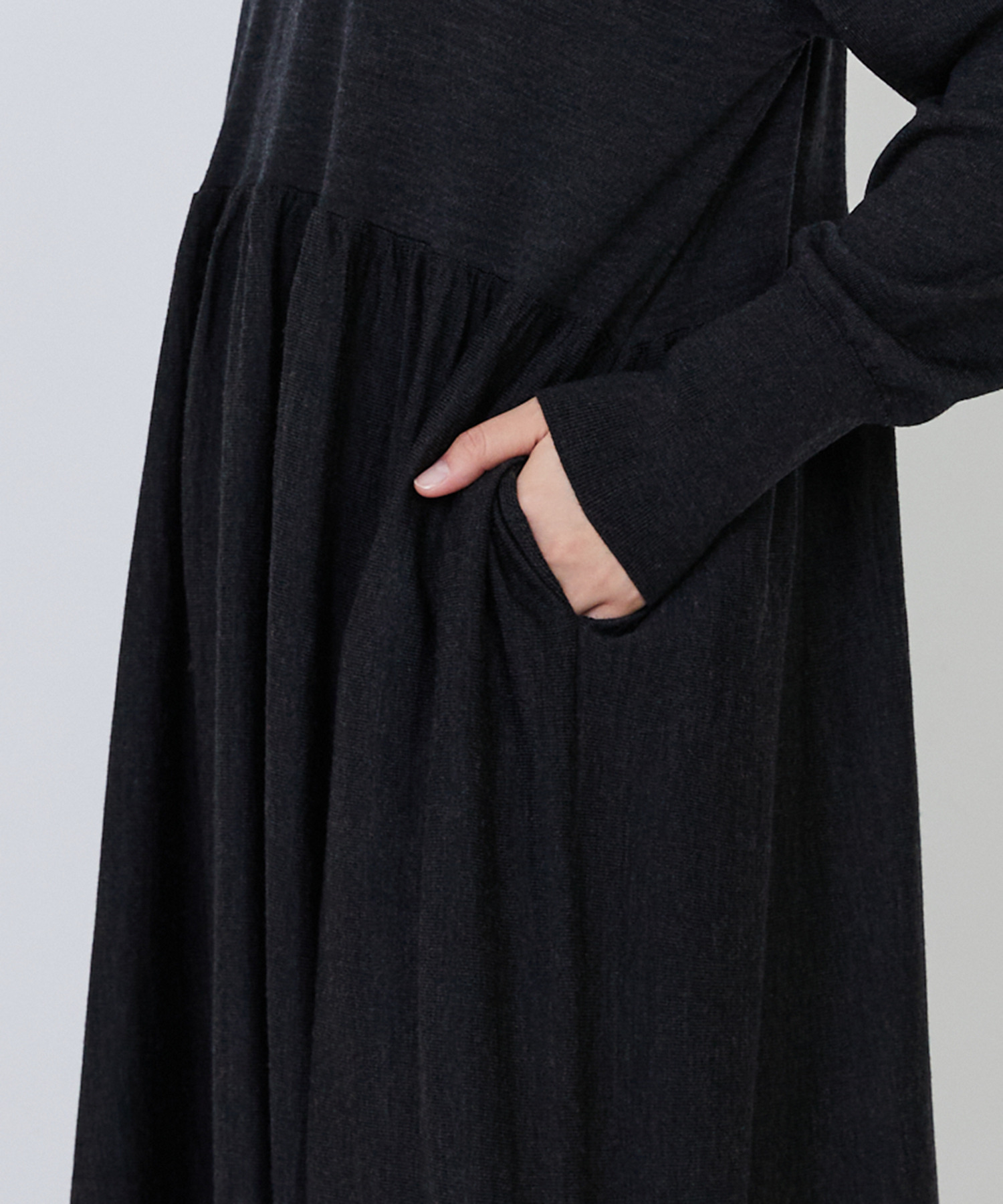 【LOISIR】｜2BUY10%OFF・3BUY20%OFF｜ウール梳毛天竺ポロワンピース 詳細画像 チャコールグレー 31