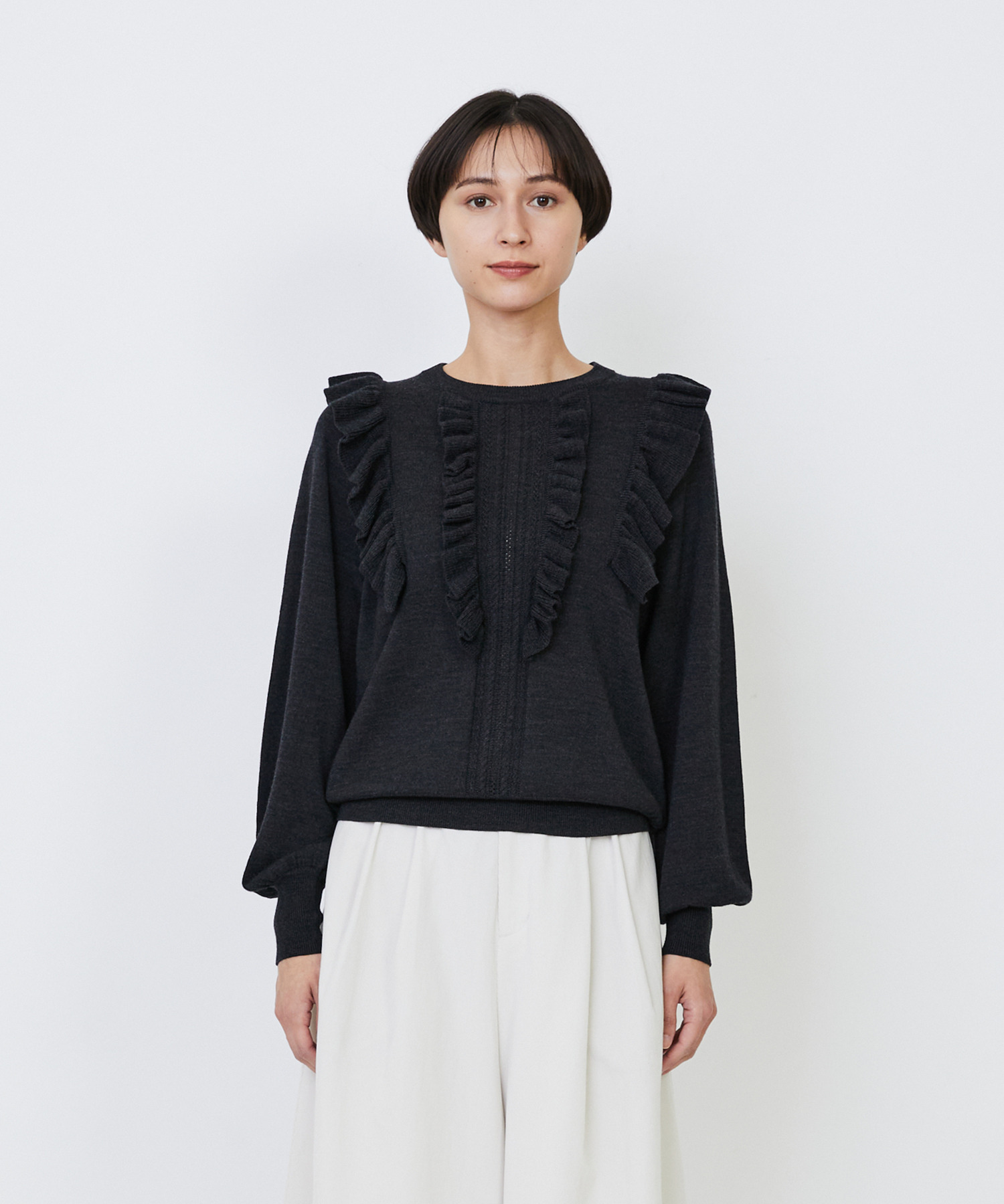 【LOISIR】｜2BUY10%OFF・3BUY20%OFF｜ウール梳毛天竺フリルプルオーバー 詳細画像 チャコールグレー 20