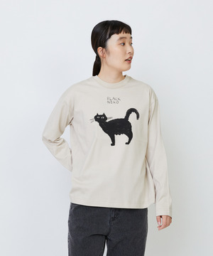 【LOISIR】｜2BUY10%OFF・3BUY20%OFF｜【EC限定・アーティストコラボ】LOISIR×TORANEKOBONBON CATプリントロングスリーブTシャツ 詳細画像 ベージュ 1