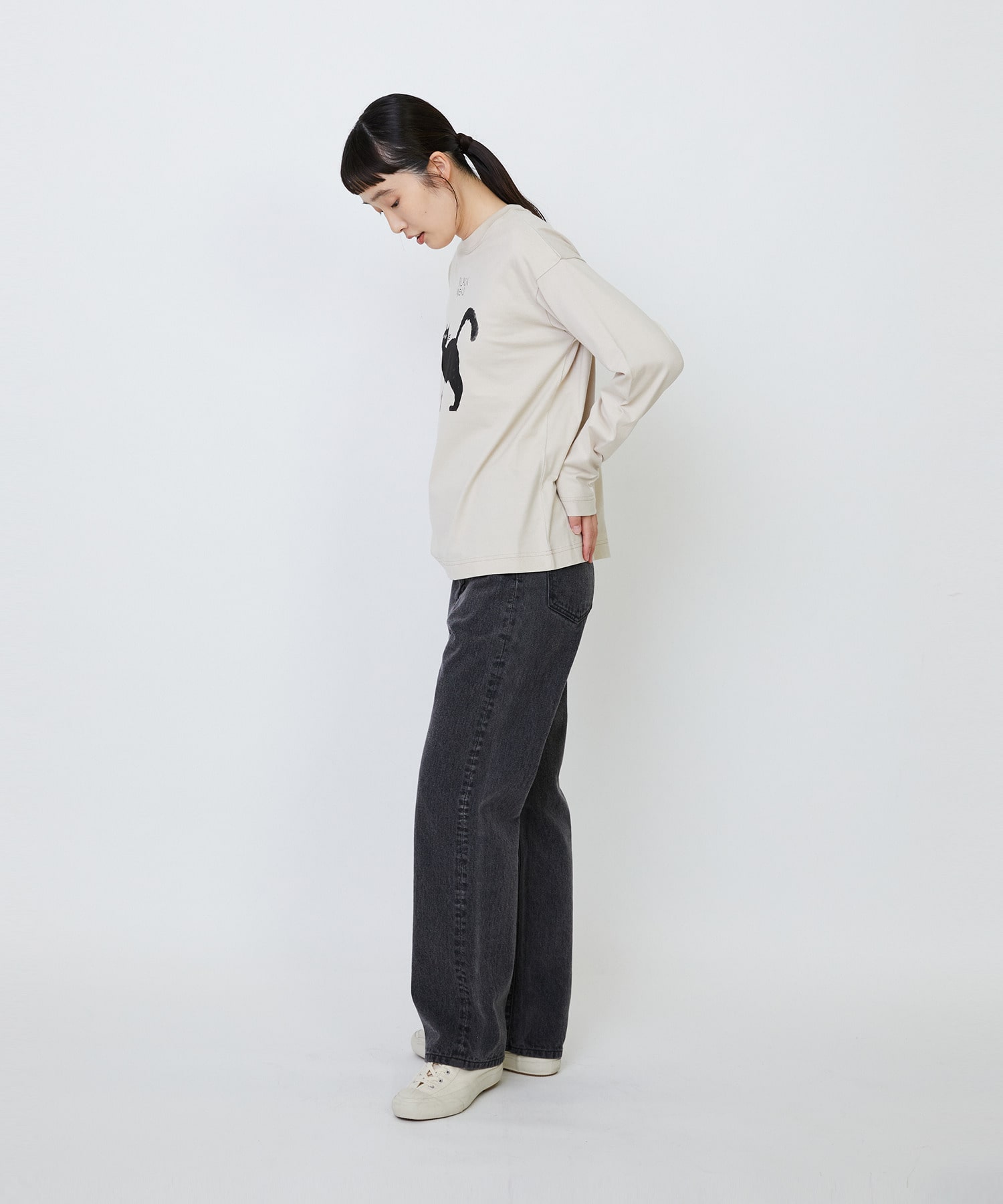 【LOISIR】｜2BUY10%OFF・3BUY20%OFF｜【EC限定・アーティストコラボ】LOISIR×TORANEKOBONBON CATプリントロングスリーブTシャツ 詳細画像 チャコールグレー 4