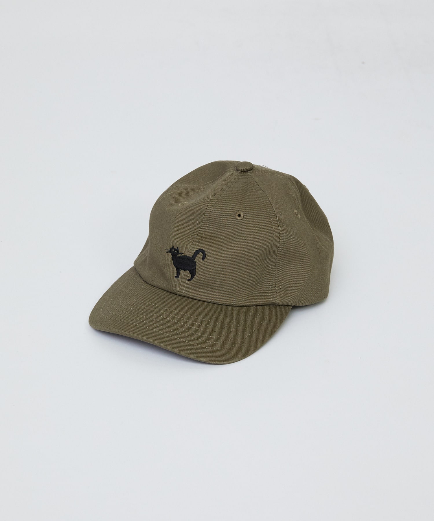 【LOISIR】【EC限定・アーティストコラボ】LOISIR×TORANEKOBONBON BLACK NEKO キャップ 詳細画像 オリーブ 1