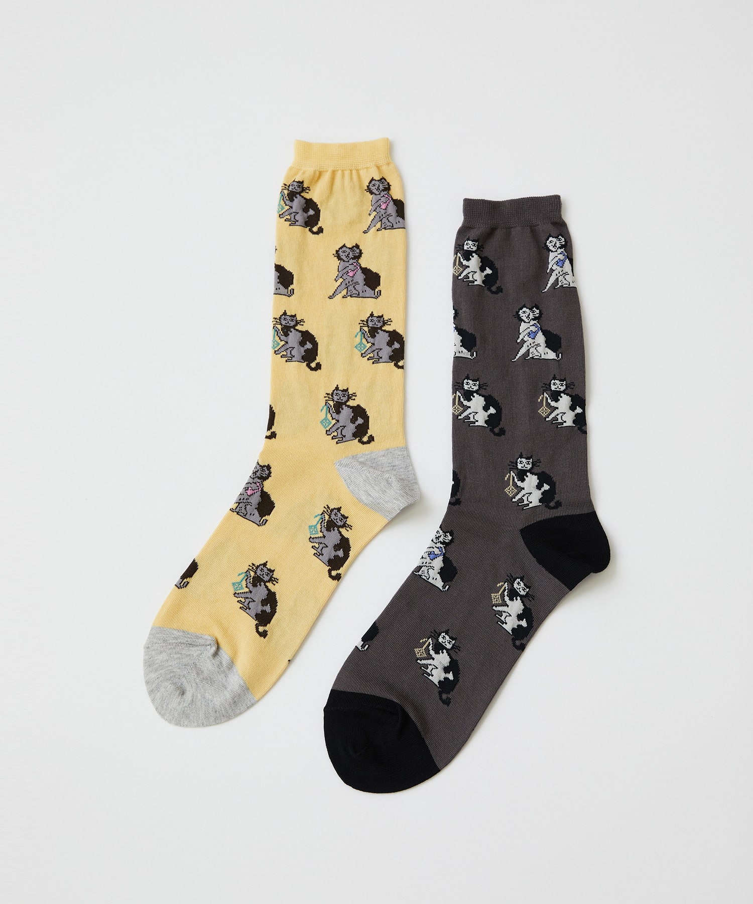 【LOISIR】【アーティストコラボ】LOISIR×TORANEKOBONBON 総柄ネコソックス 詳細画像 チャコール 9