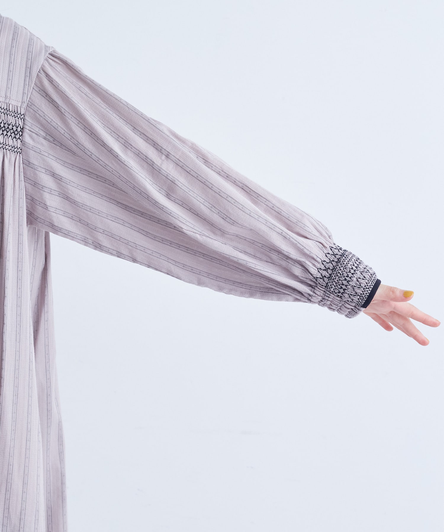 【congés payés】｜2BUY10%OFF・3BUY20%OFF｜スモッキングドビーワンピース 詳細画像 ブラック 12