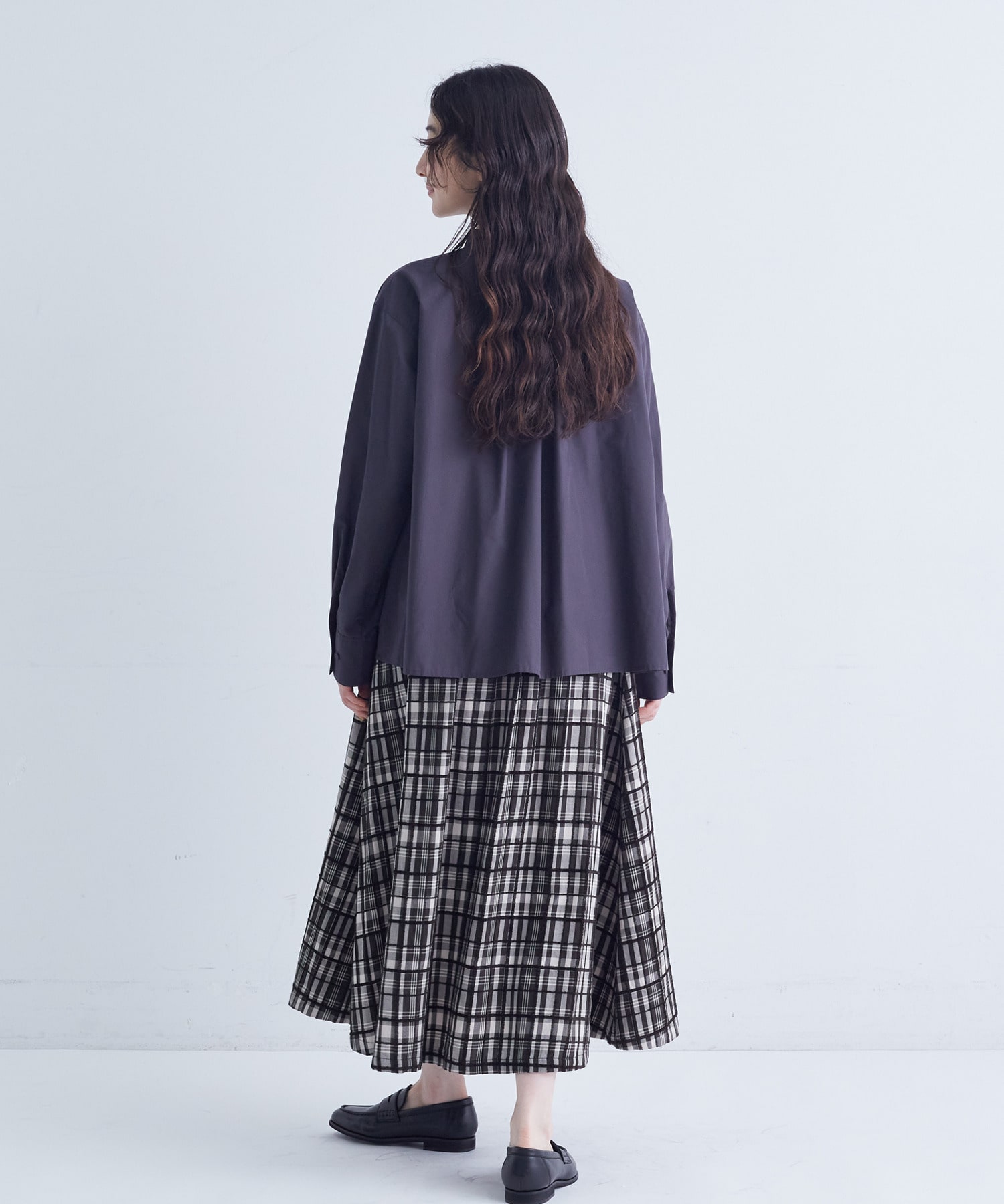 【congés payés】｜2BUY10%OFF・3BUY20%OFF｜◆タックフリルブラウス 詳細画像 チャコールグレー 23