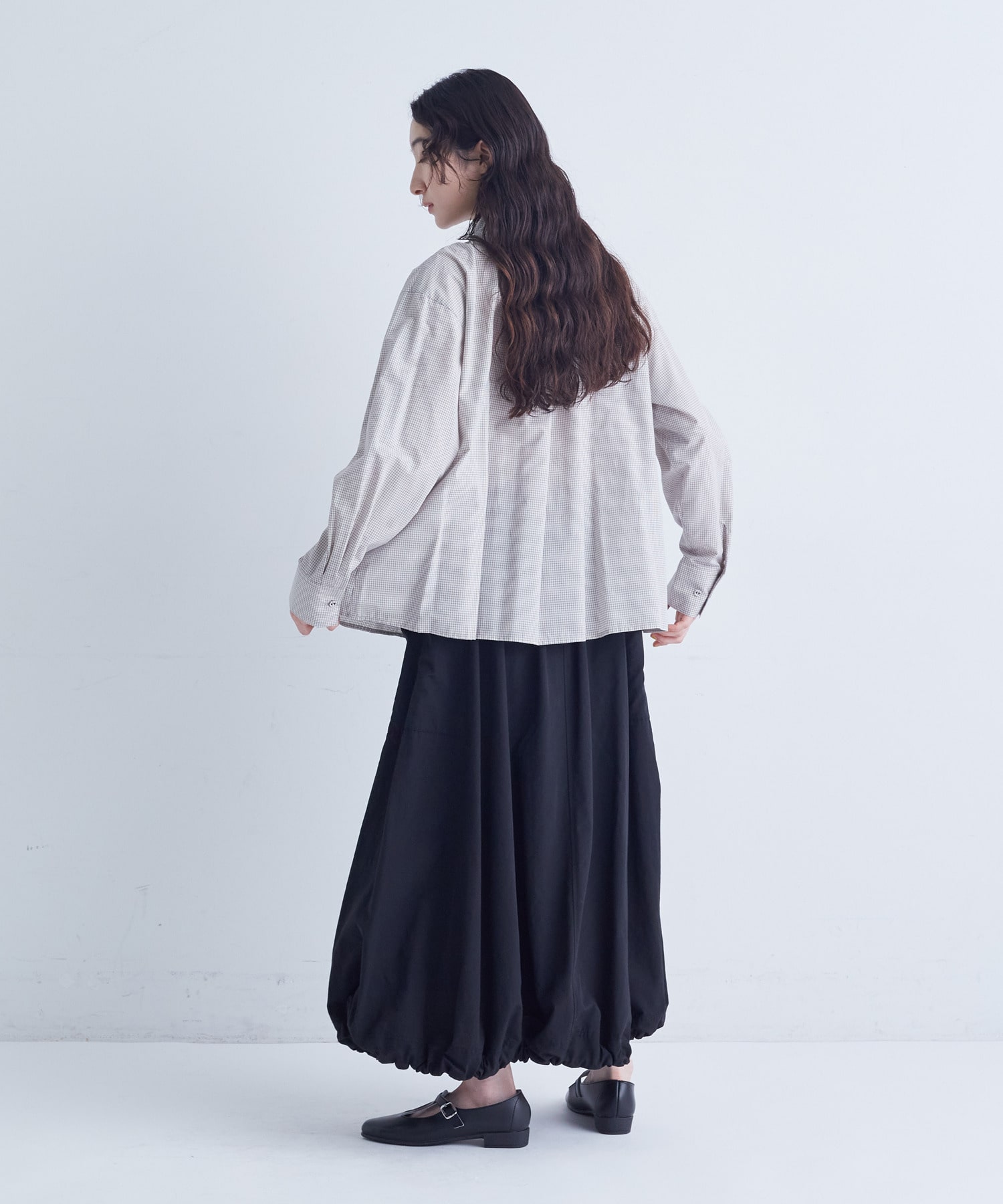 【congés payés】｜2BUY10%OFF・3BUY20%OFF｜◆タックフリルブラウス 詳細画像 チャコールグレー 3