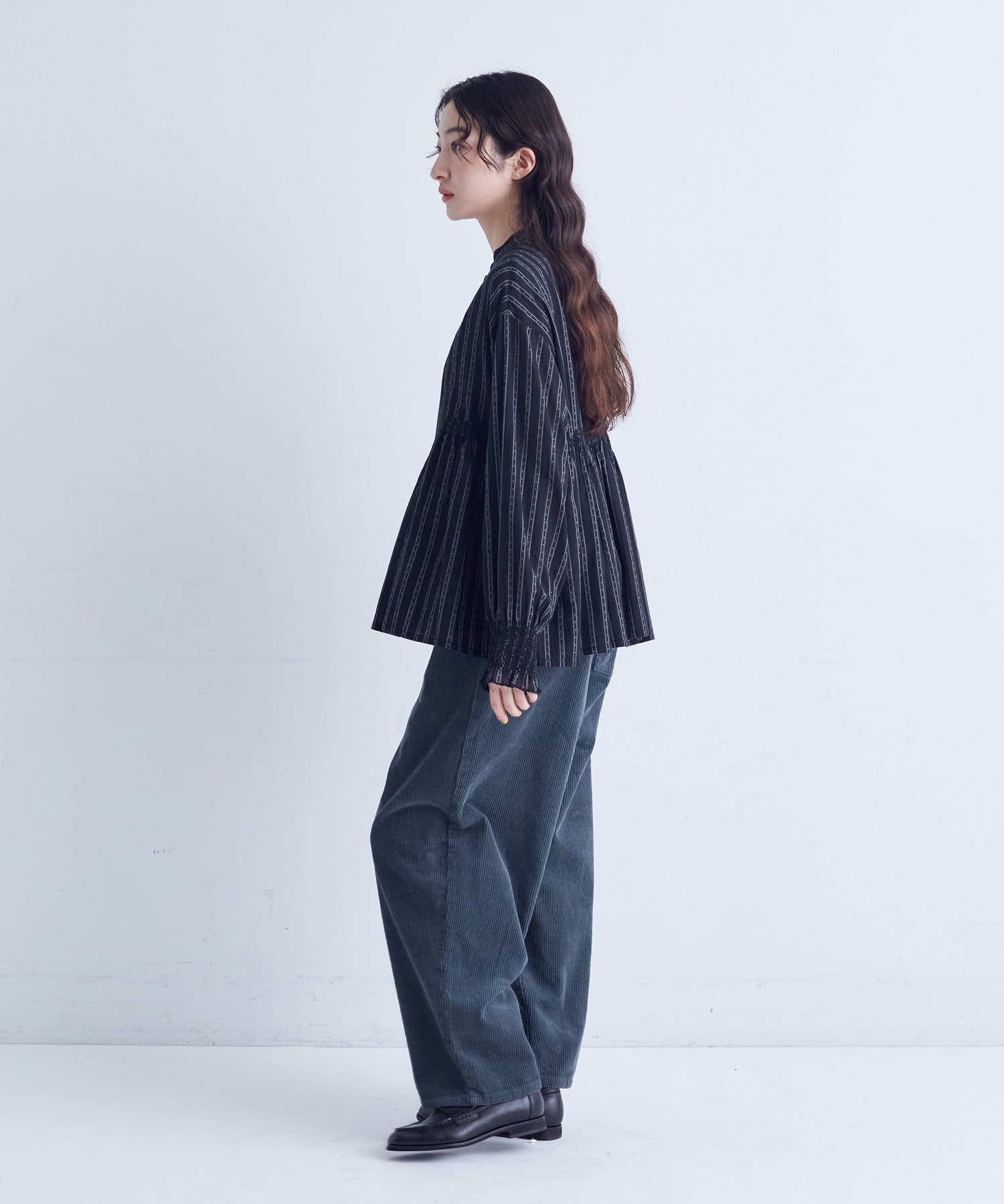 【congés payés】｜2BUY10%OFF・3BUY20%OFF｜スモッキングドビーブラウス 詳細画像 グレイッシュベージュ 10