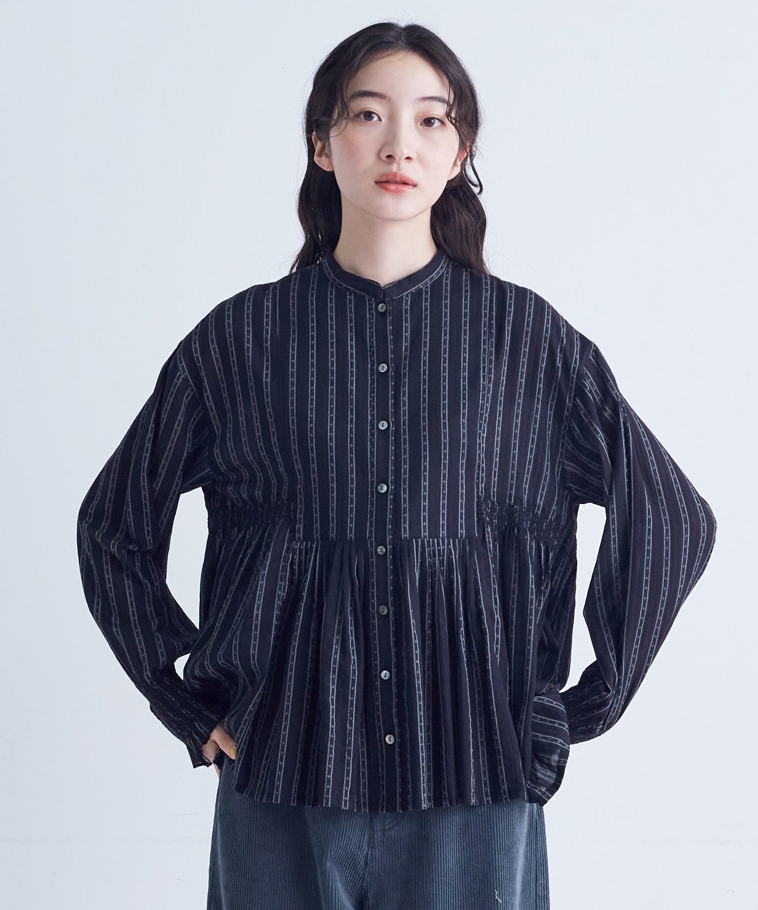 【congés payés】｜2BUY10%OFF・3BUY20%OFF｜スモッキングドビーブラウス 詳細画像 グレイッシュベージュ 12