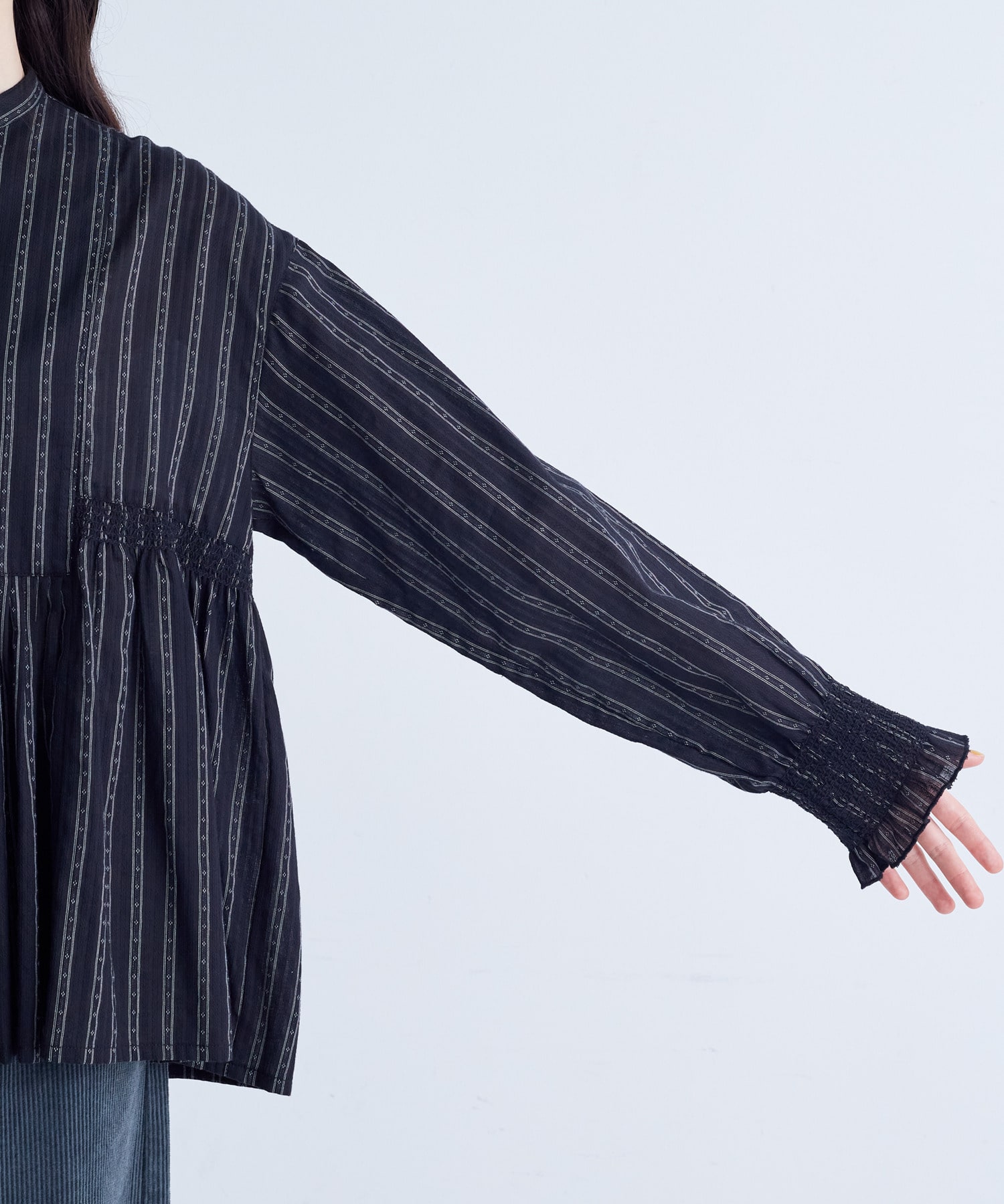 【congés payés】｜2BUY10%OFF・3BUY20%OFF｜スモッキングドビーブラウス 詳細画像 グレイッシュベージュ 18