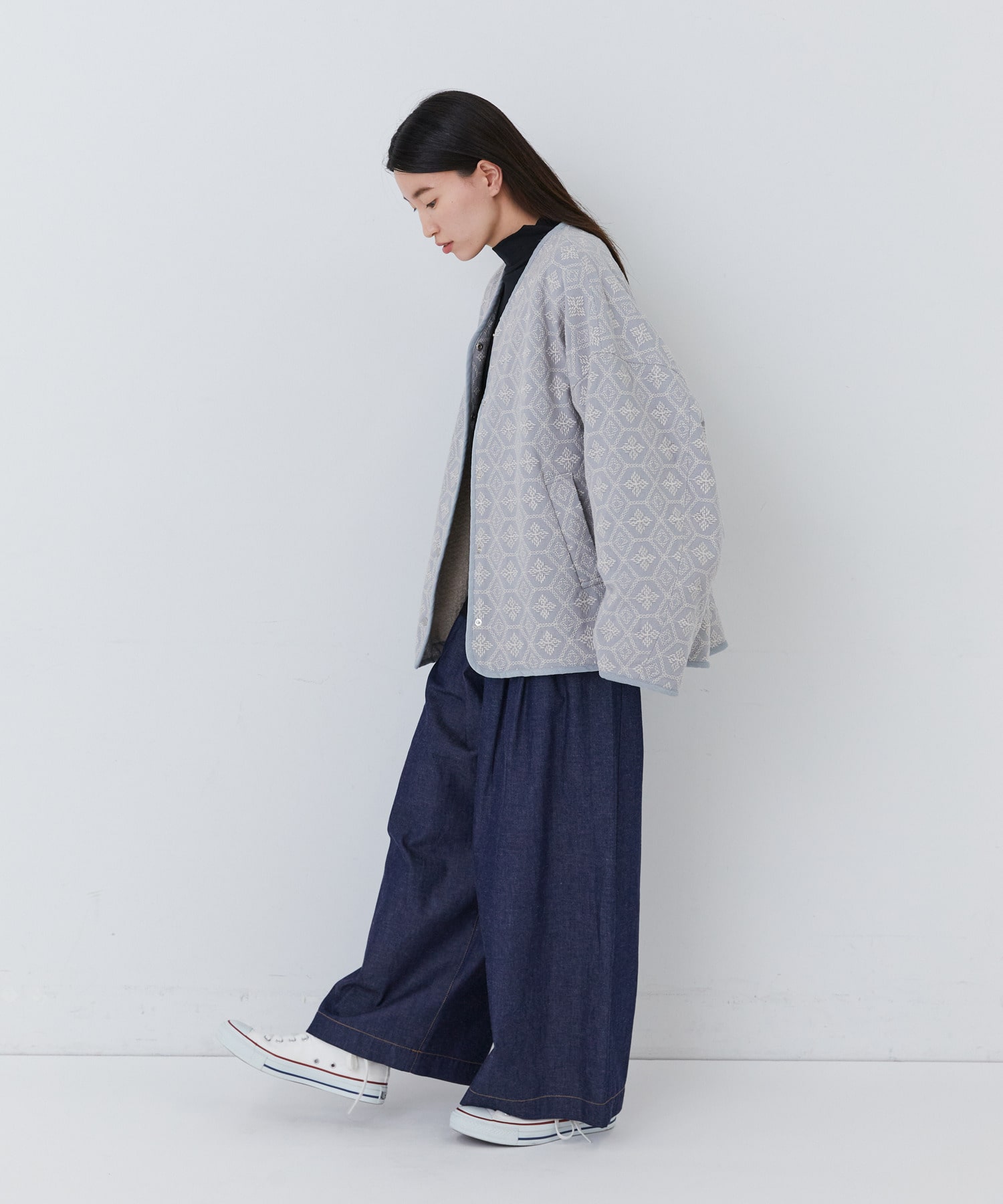 【congés payés】｜2BUY10%OFF・3BUY20%OFF｜【11月お気に入り登録ブランド内3位】フォークロア刺繍ショートジャケット 詳細画像 チャコールグレー 2