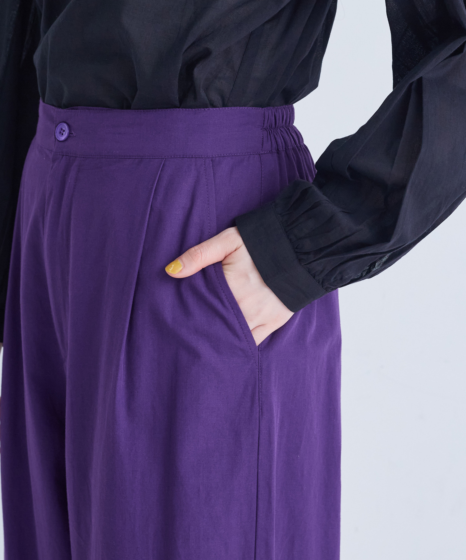 【congés payés】裾タックイージーパンツ 詳細画像 チャコールグレー 11