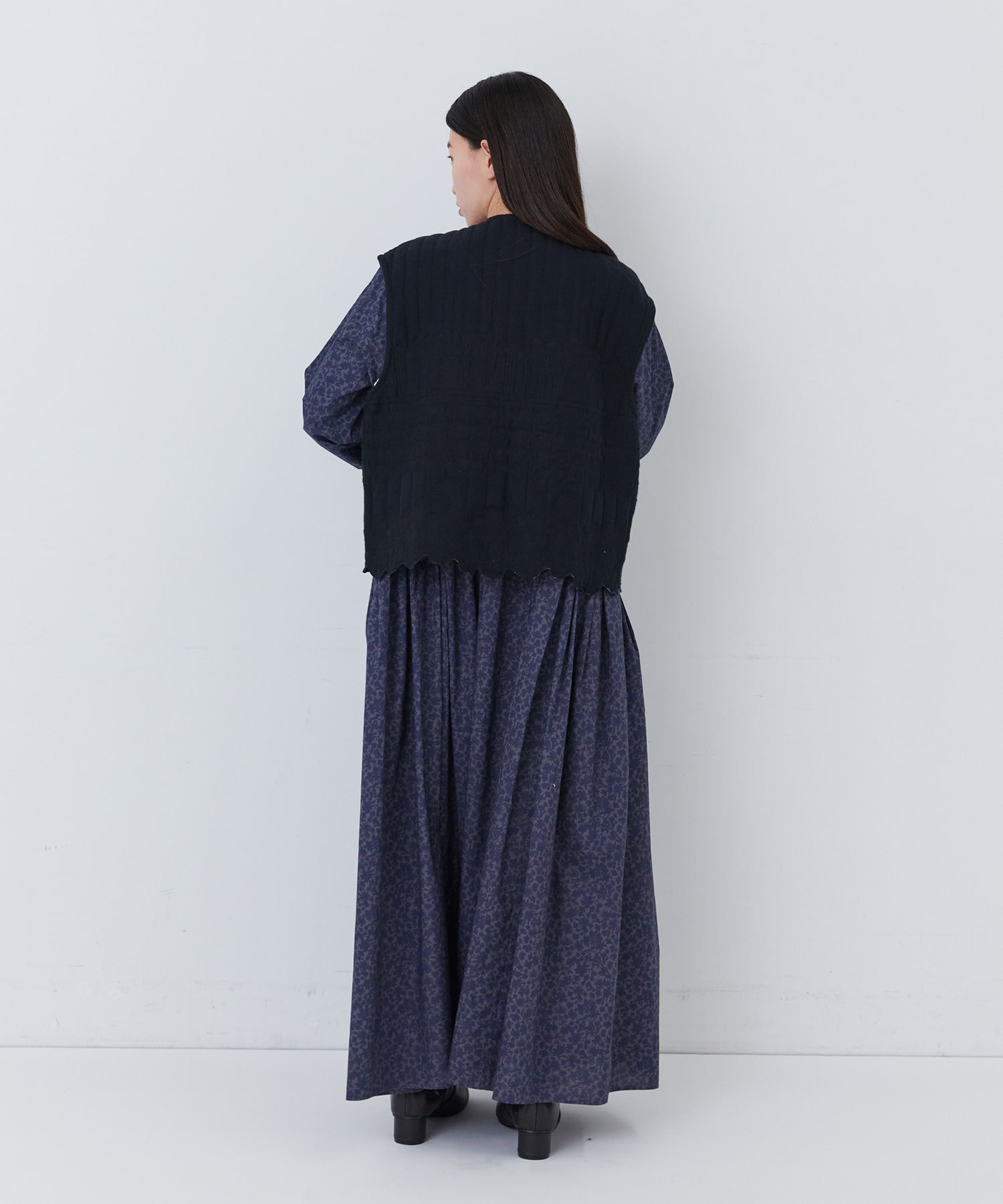 【congés payés】｜2BUY10%OFF・3BUY20%OFF｜ダブルガーゼ刺繍ベスト 詳細画像 ブラック 10