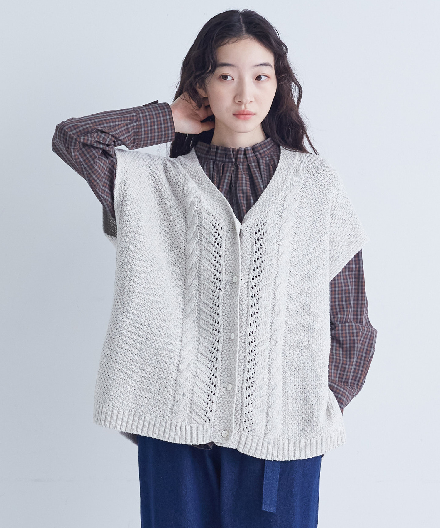 【congés payés】｜2BUY10%OFF・3BUY20%OFF｜綿リリヤーン縄柄前開きベスト 詳細画像 オートミール 4