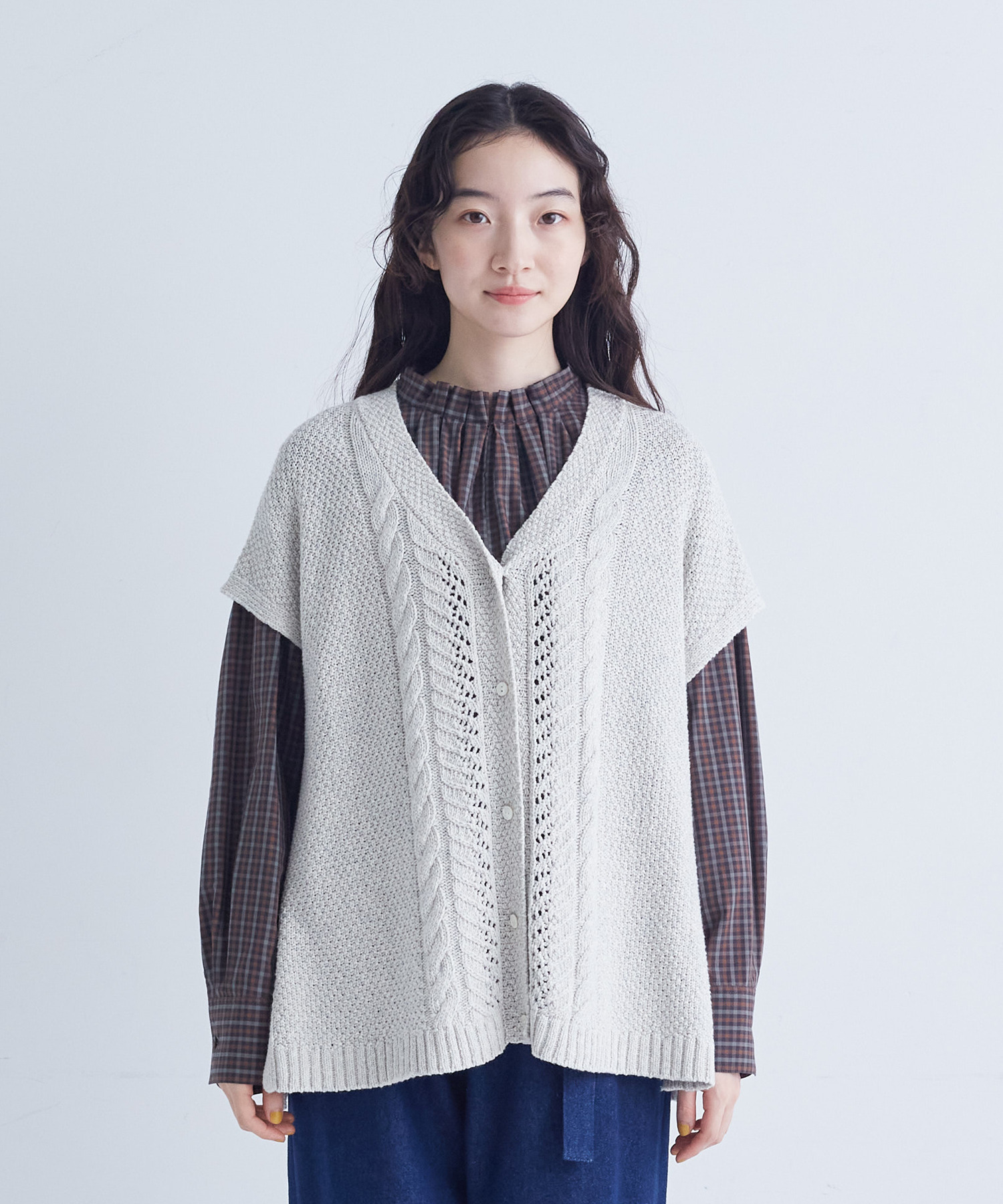 【congés payés】｜2BUY10%OFF・3BUY20%OFF｜綿リリヤーン縄柄前開きベスト 詳細画像 オートミール 5