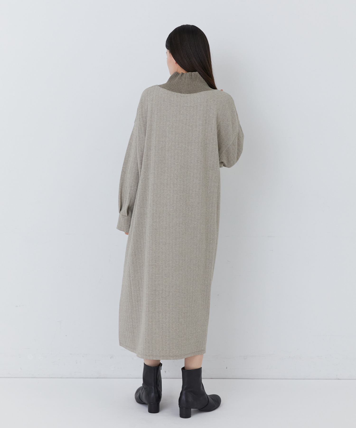 【congés payés】【11月ベストセラーブランド内1位】リブタートルワンピース 詳細画像 ベージュ 10