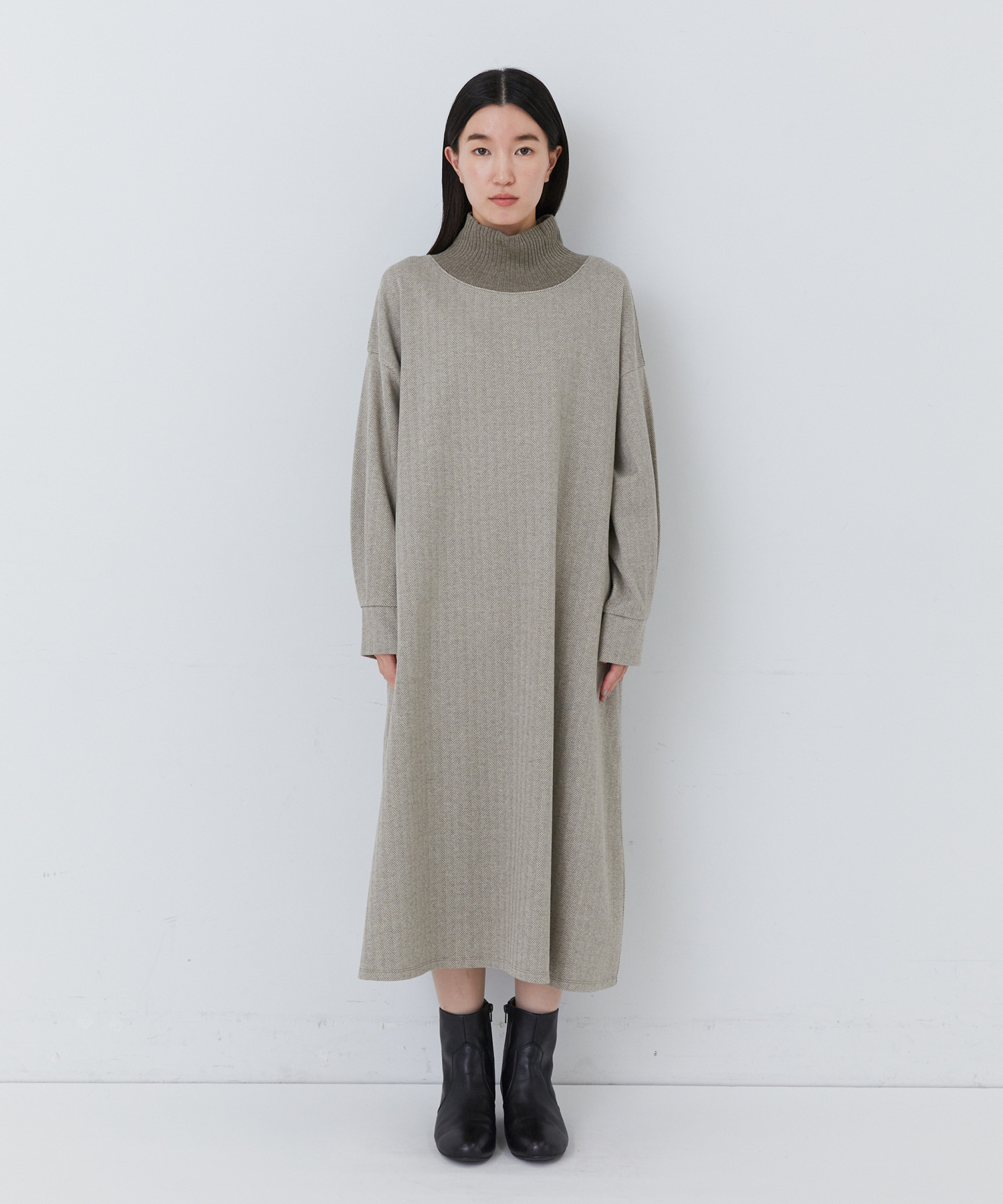 【congés payés】【11月ベストセラーブランド内1位】リブタートルワンピース 詳細画像 ベージュ 11