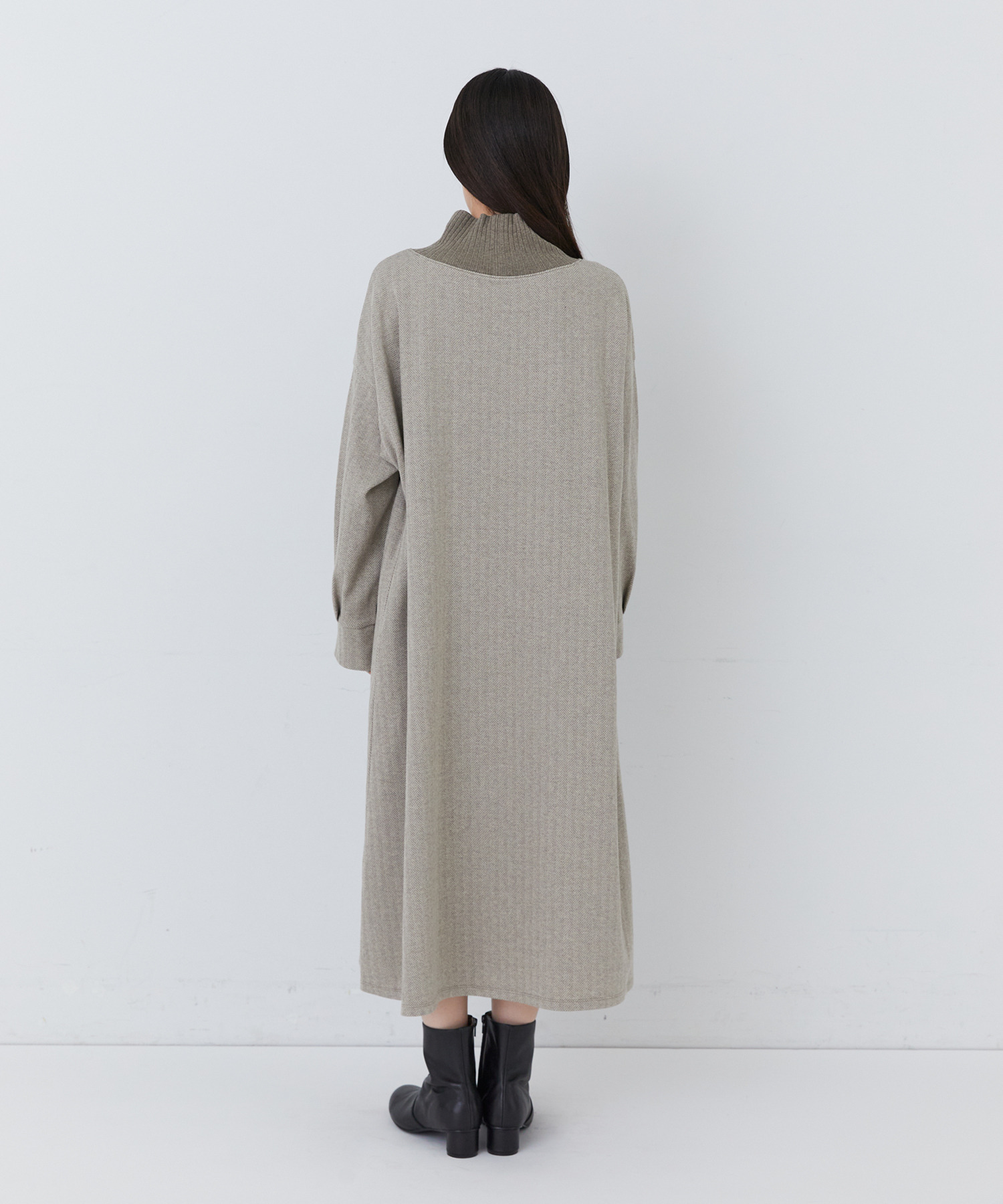 【congés payés】【11月ベストセラーブランド内1位】リブタートルワンピース 詳細画像 ベージュ 13