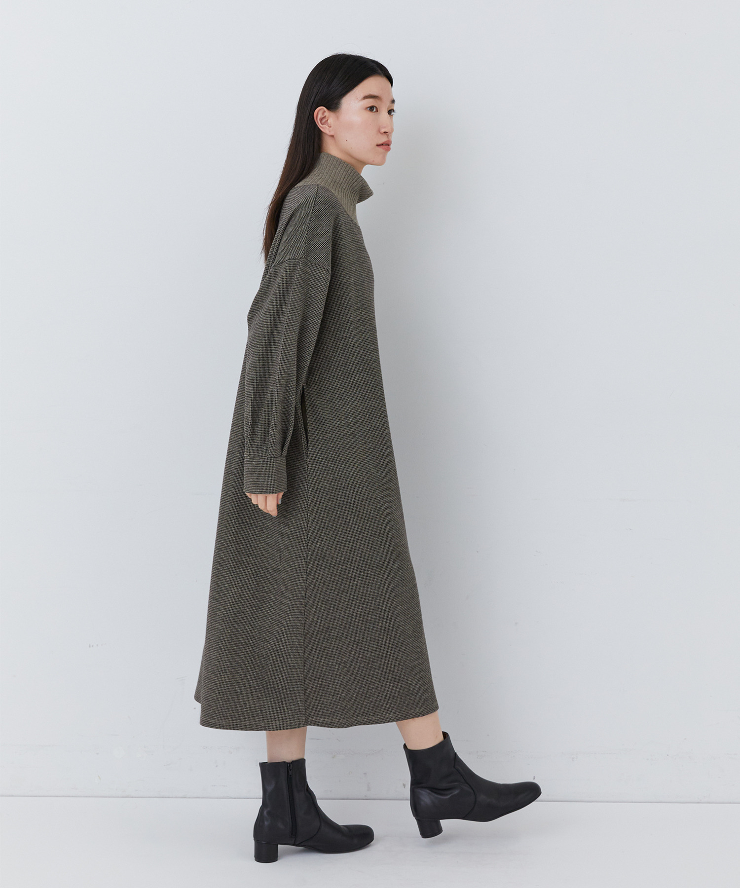 【congés payés】【11月ベストセラーブランド内1位】リブタートルワンピース 詳細画像 ベージュ 2