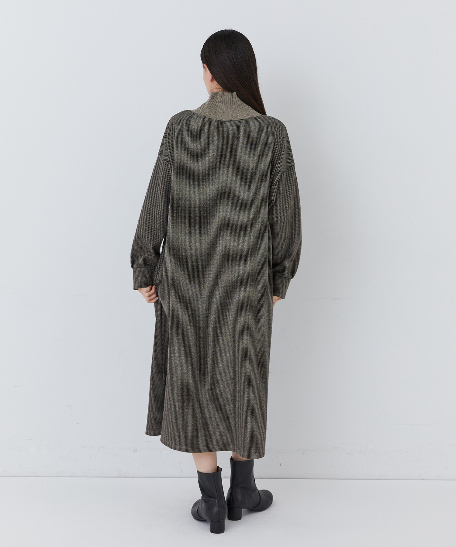 【congés payés】【11月ベストセラーブランド内1位】リブタートルワンピース 詳細画像 ベージュ 3