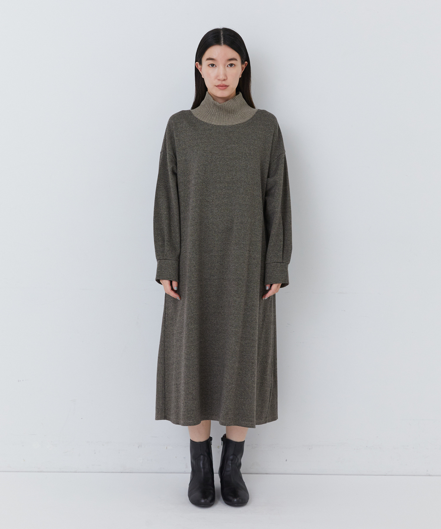 【congés payés】【11月ベストセラーブランド内1位】リブタートルワンピース 詳細画像 ベージュ 4