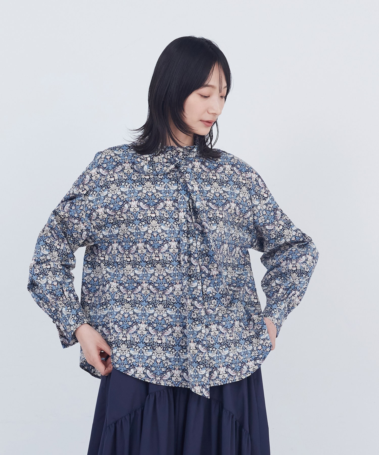 【ADIEU TRISTESSE】リバティプリントブラウス 詳細画像 ブルー系その他 1