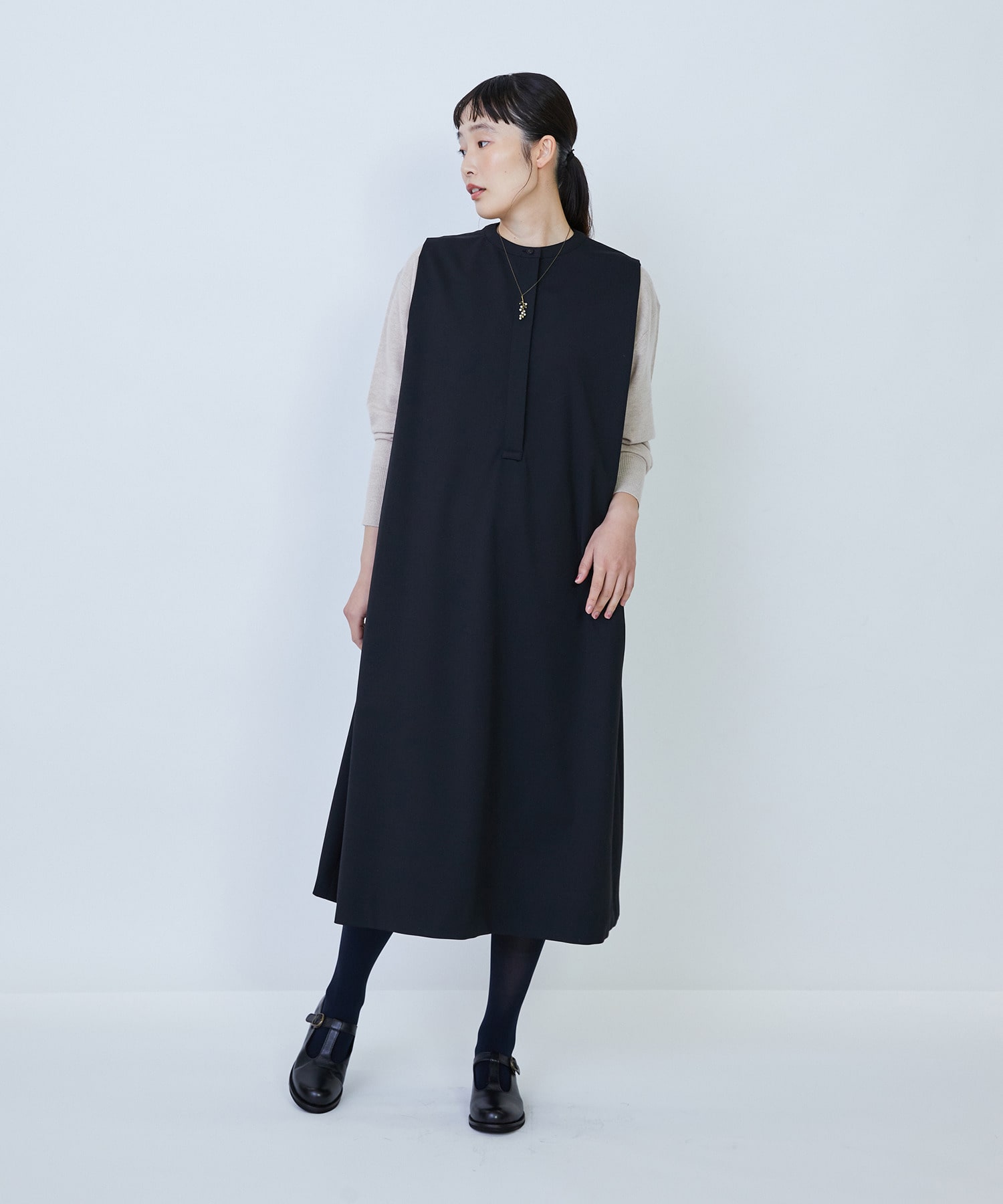 【LOISIR】ウール混ギャバスリーブレスワンピース 詳細画像 ブラック 2