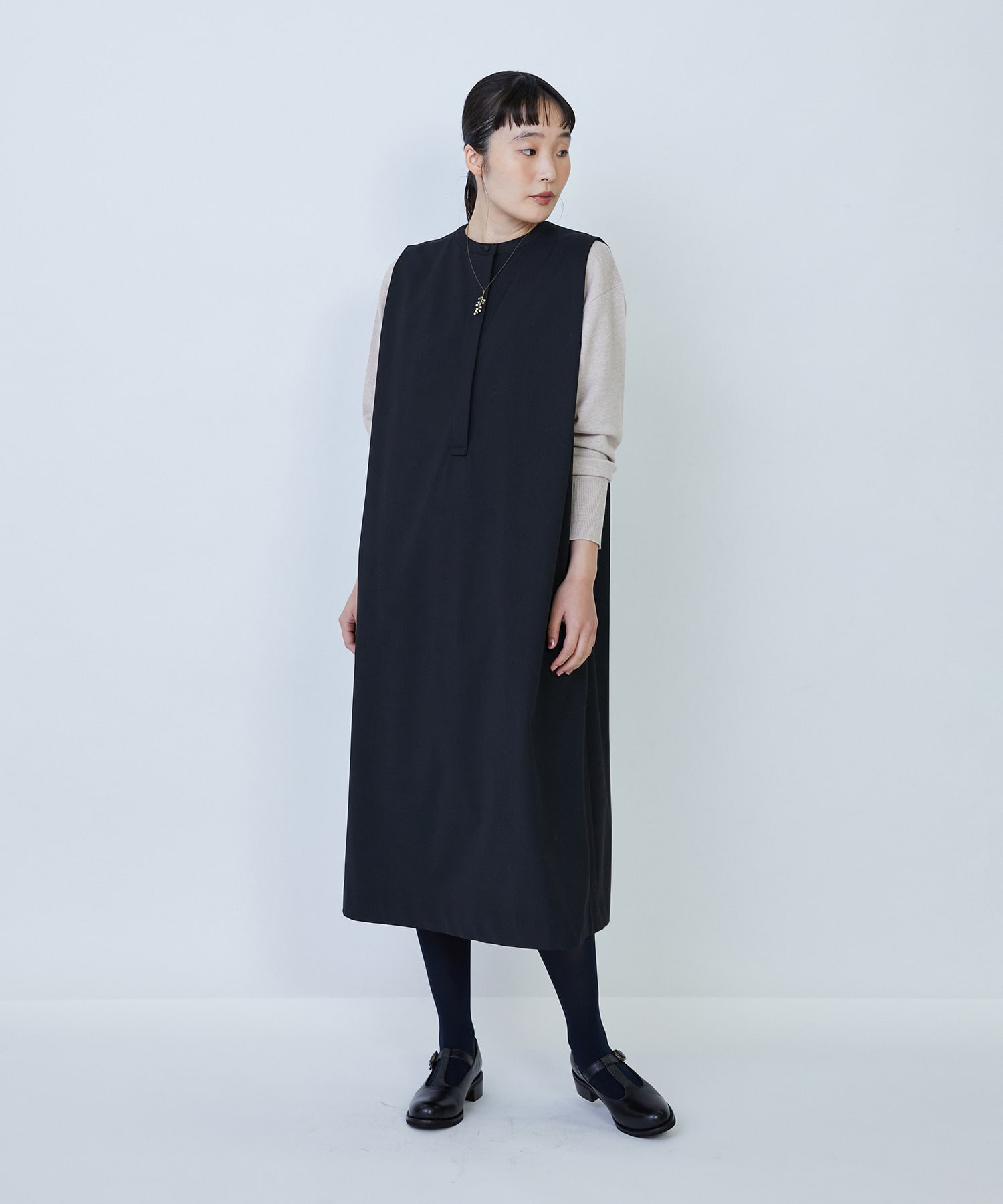 【LOISIR】ウール混ギャバスリーブレスワンピース 詳細画像 ブラック 1