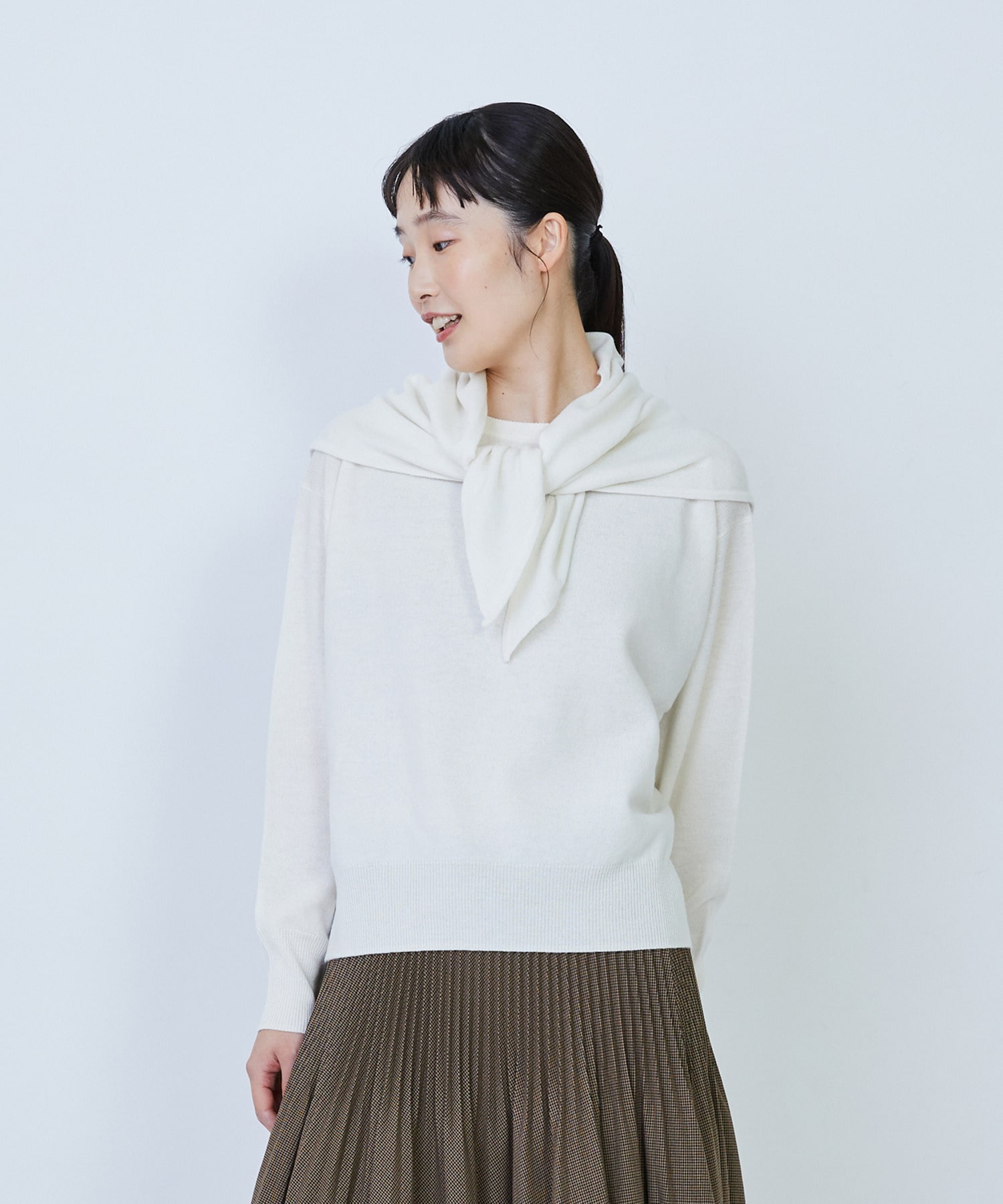 【LOISIR】ウール天竺ストール付きプルオーバー 詳細画像 オフホワイト 1