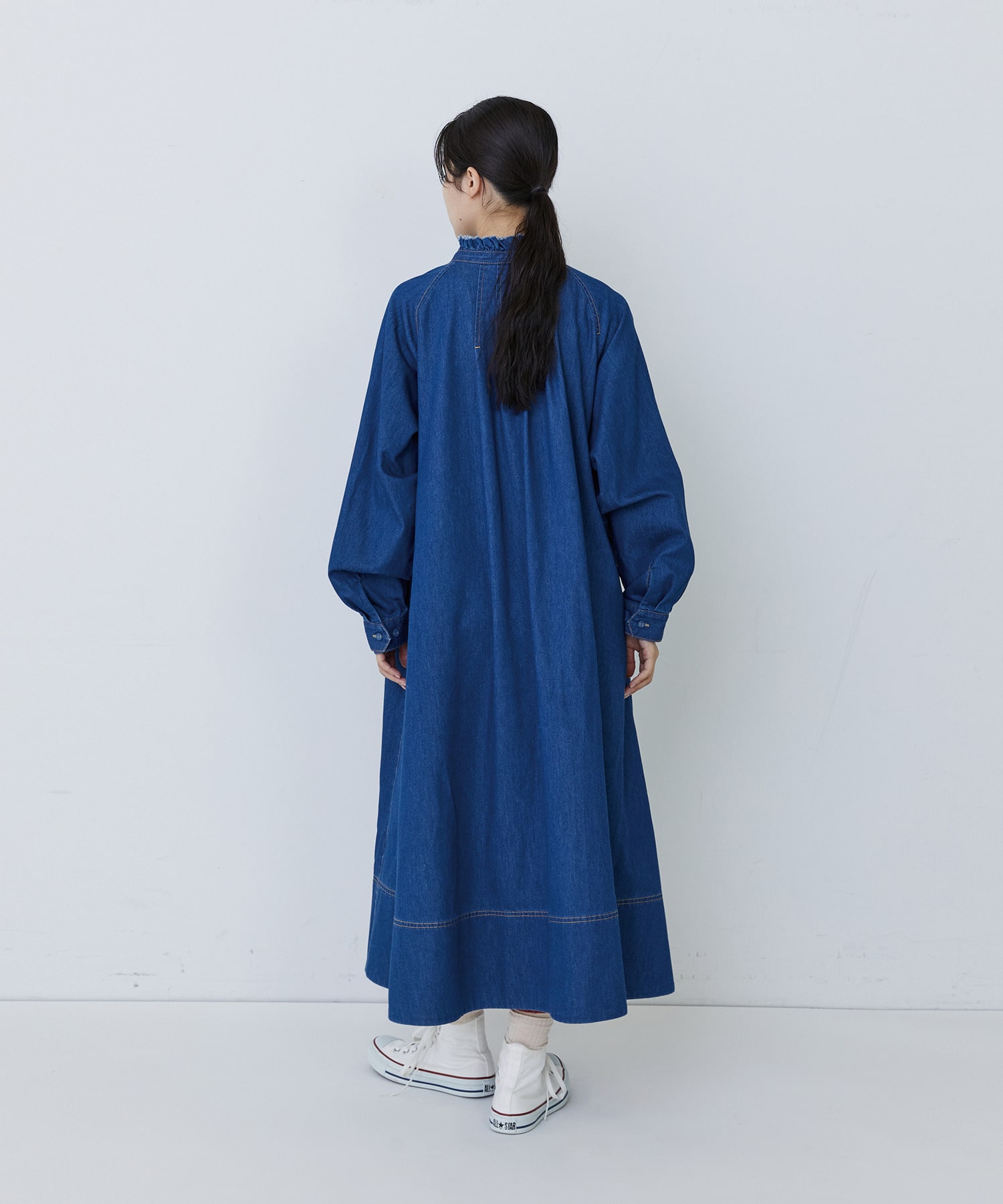 【congés payés】フリルカラーデニムワンピース 詳細画像 インディゴブルー 3