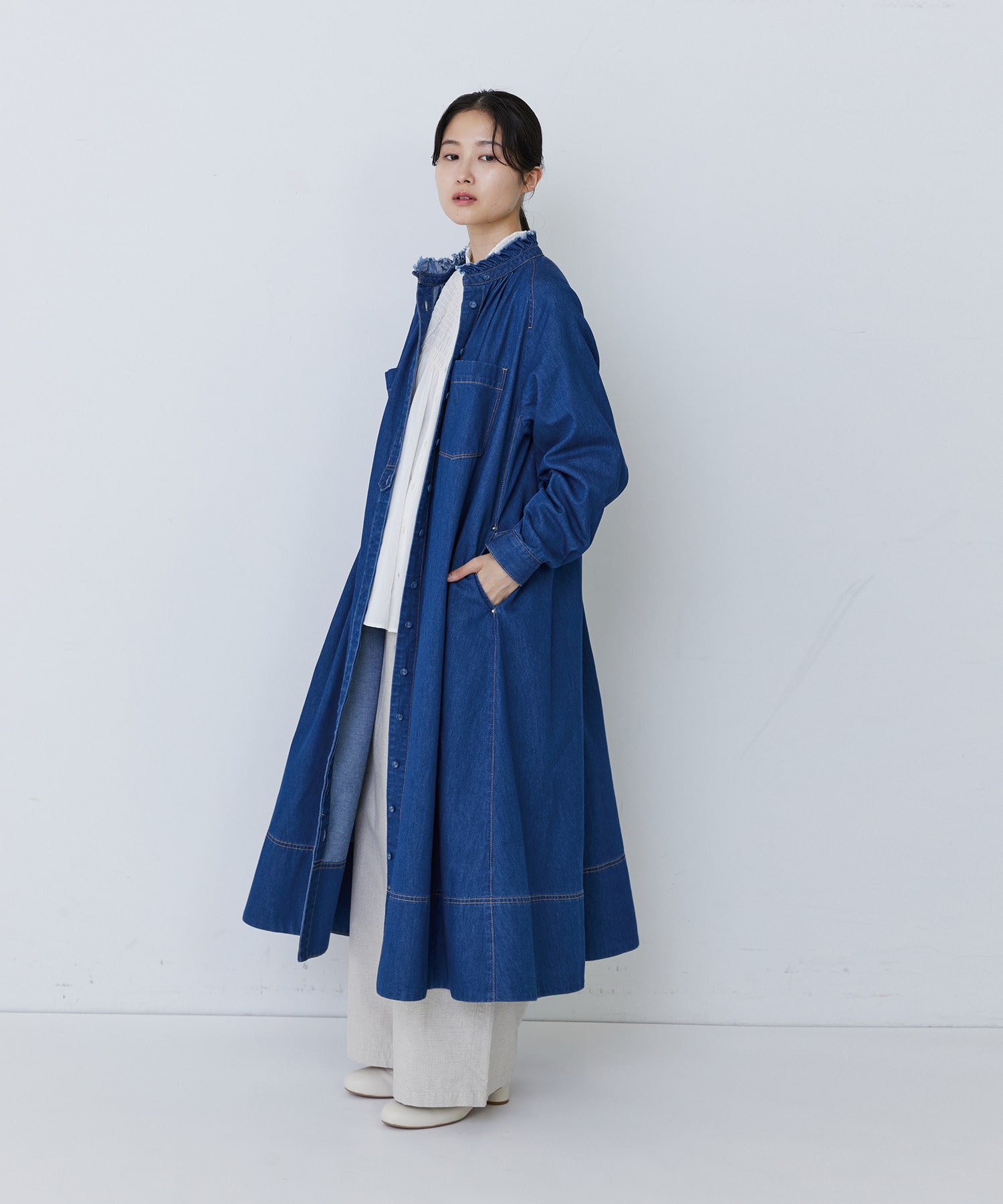 【congés payés】フリルカラーデニムワンピース 詳細画像 インディゴブルー 4