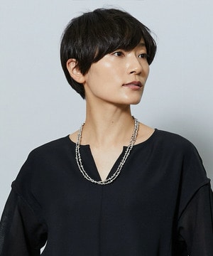 ロングメタルビーズネックレス