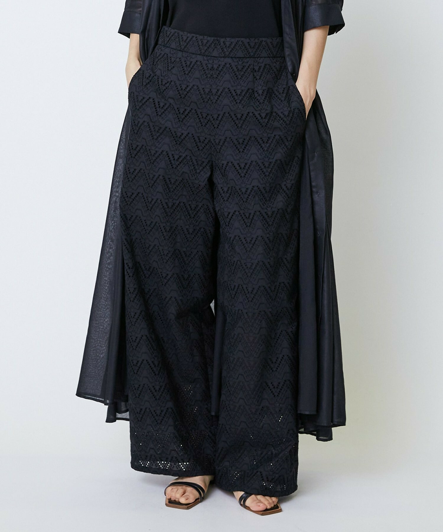 【feerique】feerique コットンレースワイドパンツ 詳細画像 ブラック 1