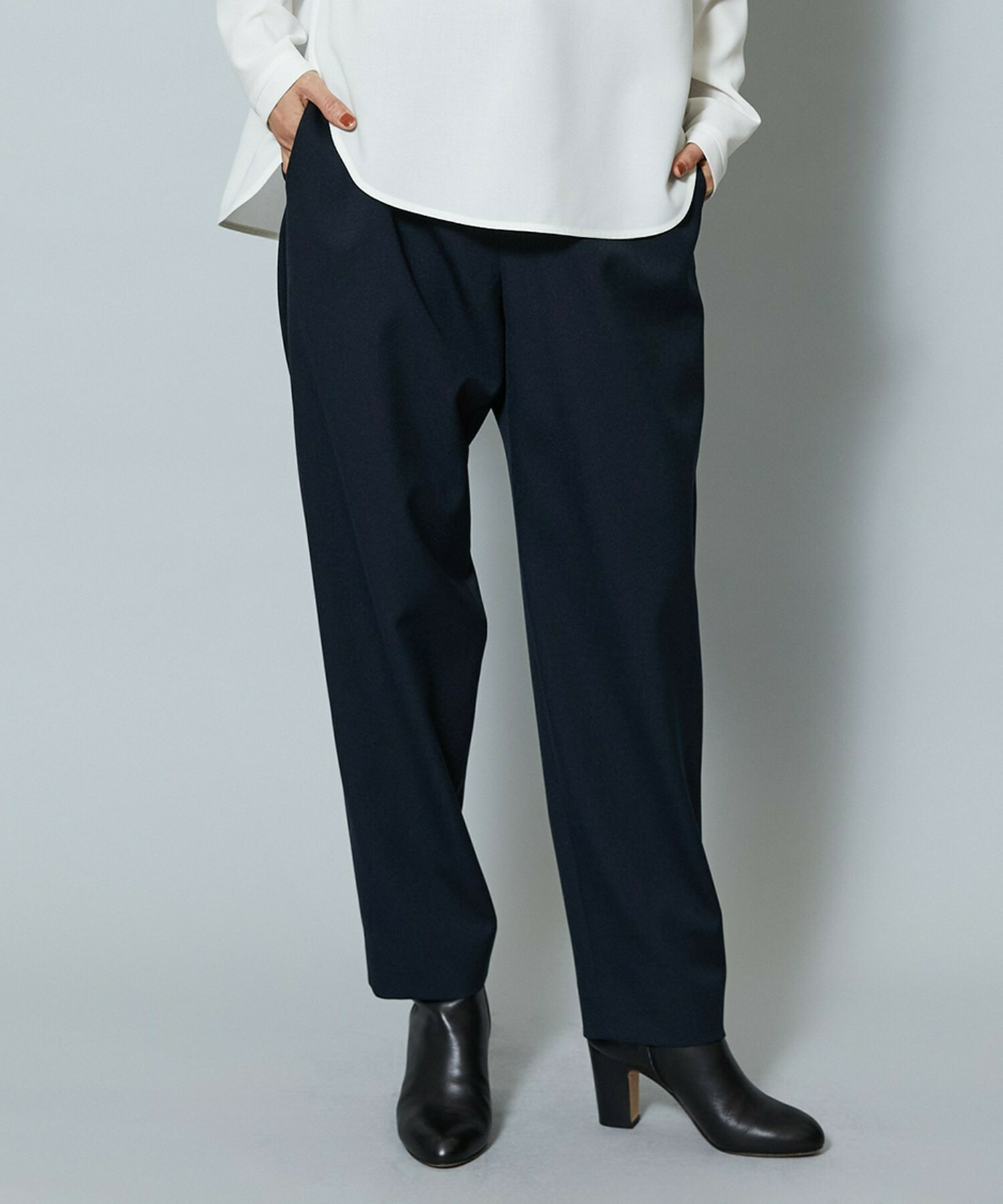 【MOGA】ライトパウダリーツイルテーパードパンツ 詳細画像 ネイビー 1