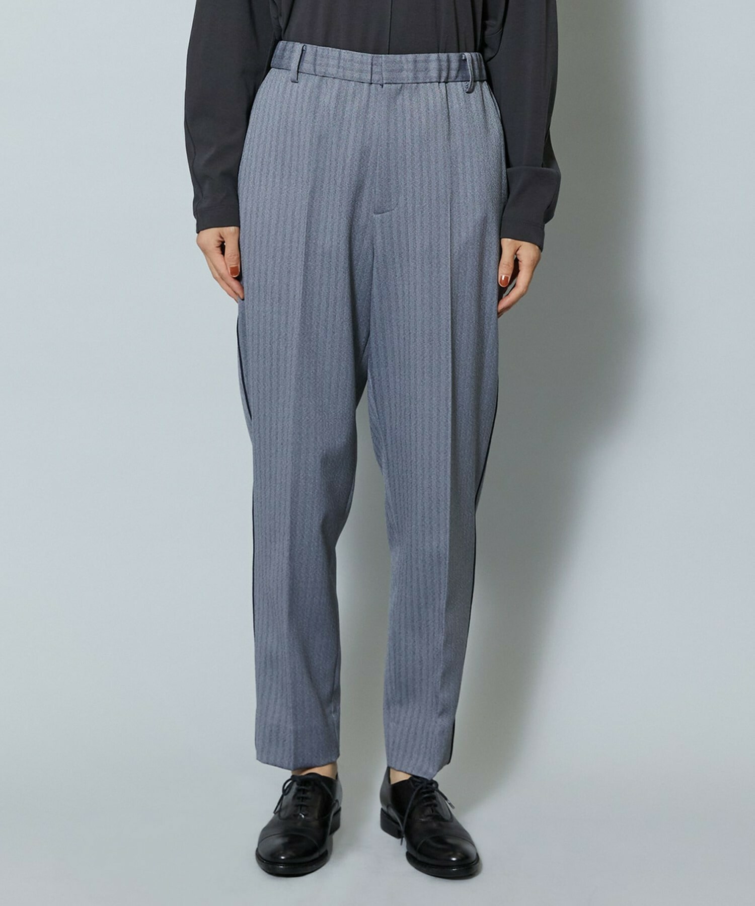 【MOGA】ヘリンボンストレッチテーパードパンツ 詳細画像 グレー 1