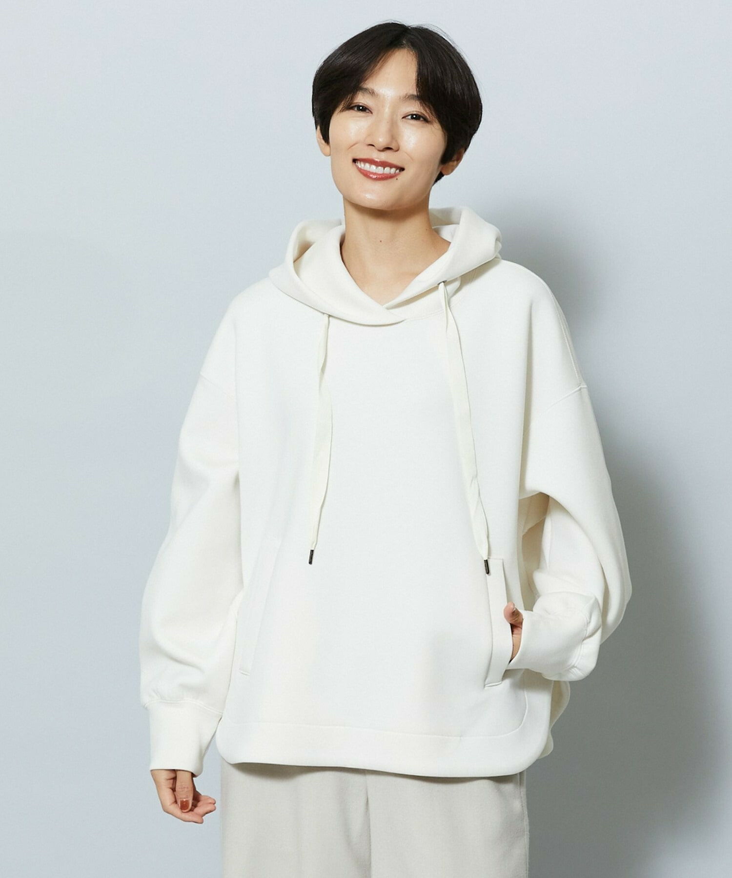 【MOGA】ソフトダンボールフードトップス 詳細画像 オフホワイト 1