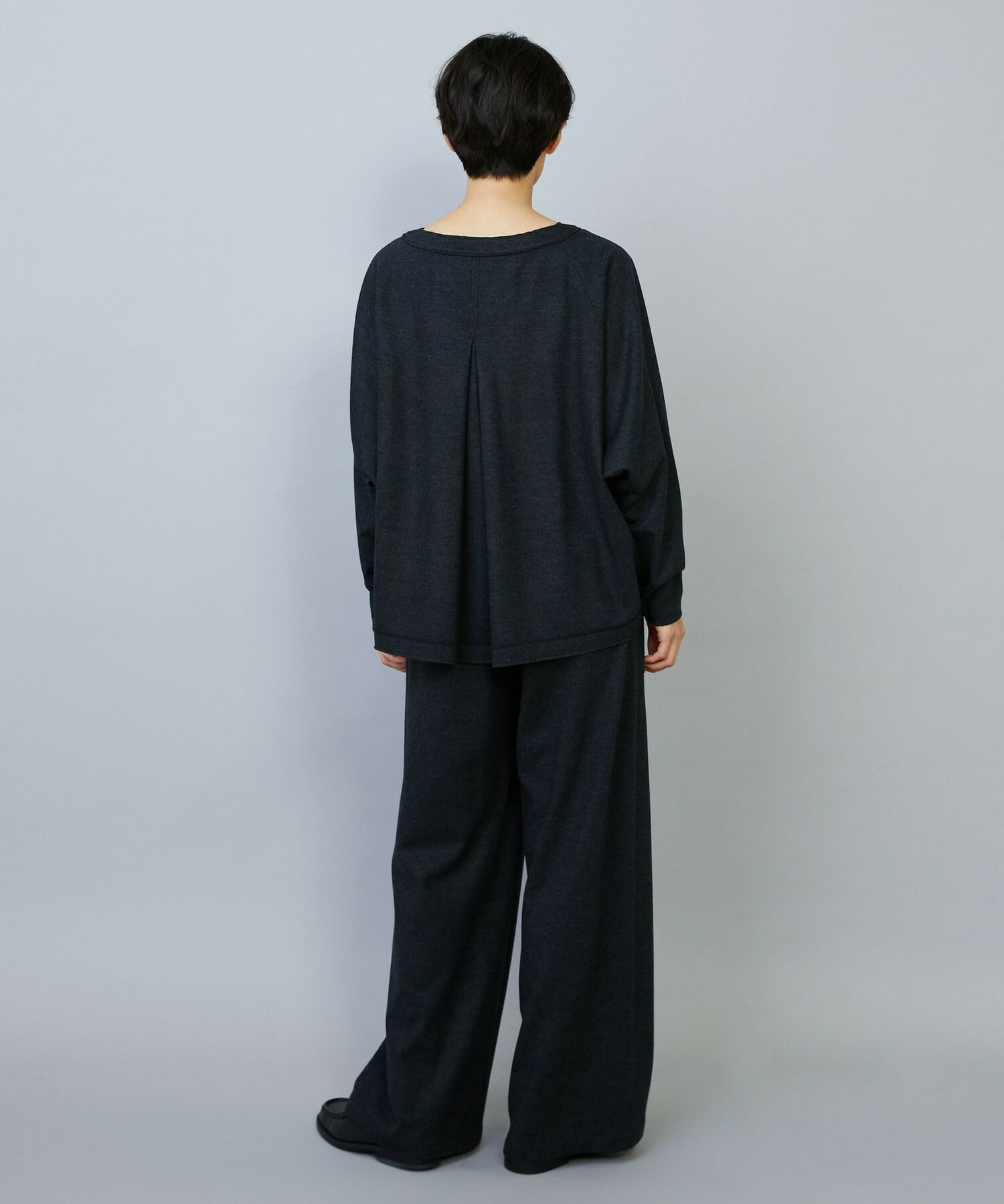 【MOGA】ミルド天竺Vネックトップス 詳細画像 チャコールグレー 18