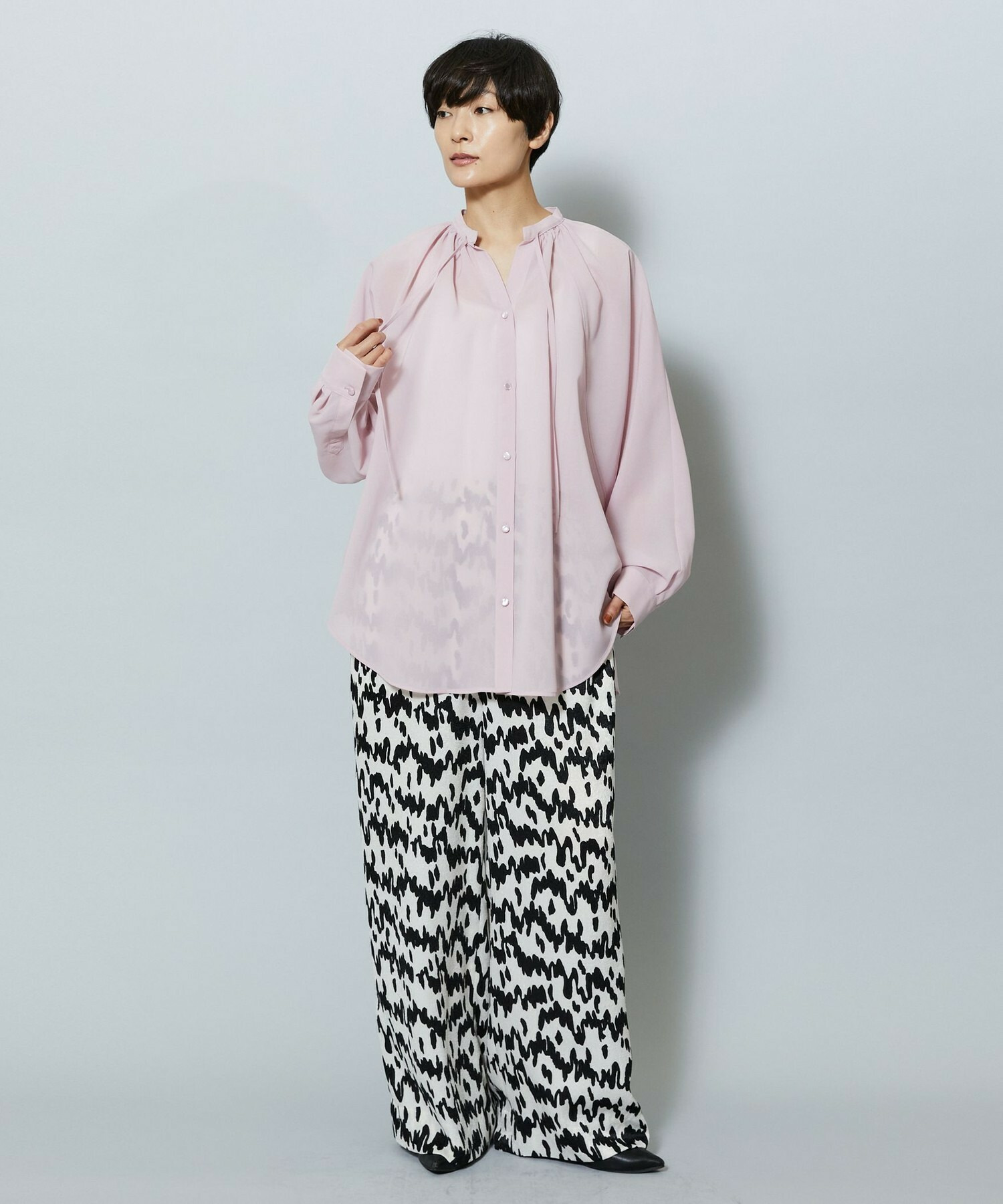 フラットシアーボイルラグランスリーブブラウス｜BIGI online