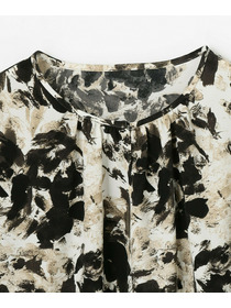 【wb】wb アブストラクトライクプリントブラウス 詳細画像 ベージュ 22