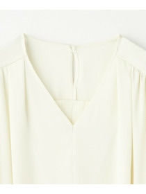 【wb】wb バックサテンジョーゼットVネックブラウス 詳細画像 オフホワイト 26