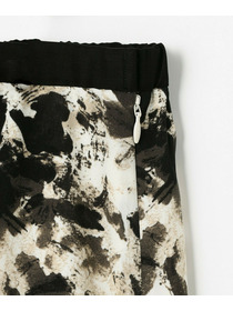 【wb】wb アブストラクトライクプリントフレアースカート 詳細画像 ベージュ 23