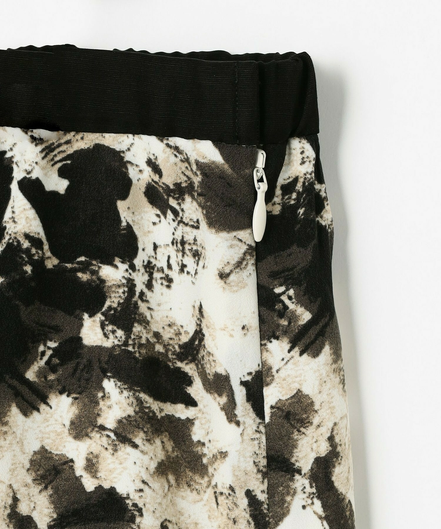 【wb】wb アブストラクトライクプリントフレアースカート 詳細画像 ベージュ 23