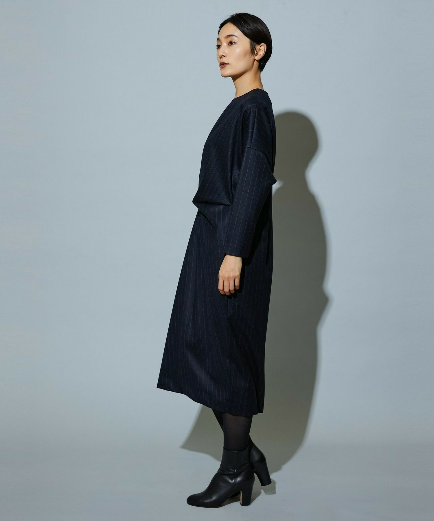 【MOGA】スタイリスト戸野塚かおるコラボ チョークストライプストレッチワンピース 詳細画像 ネイビー 4