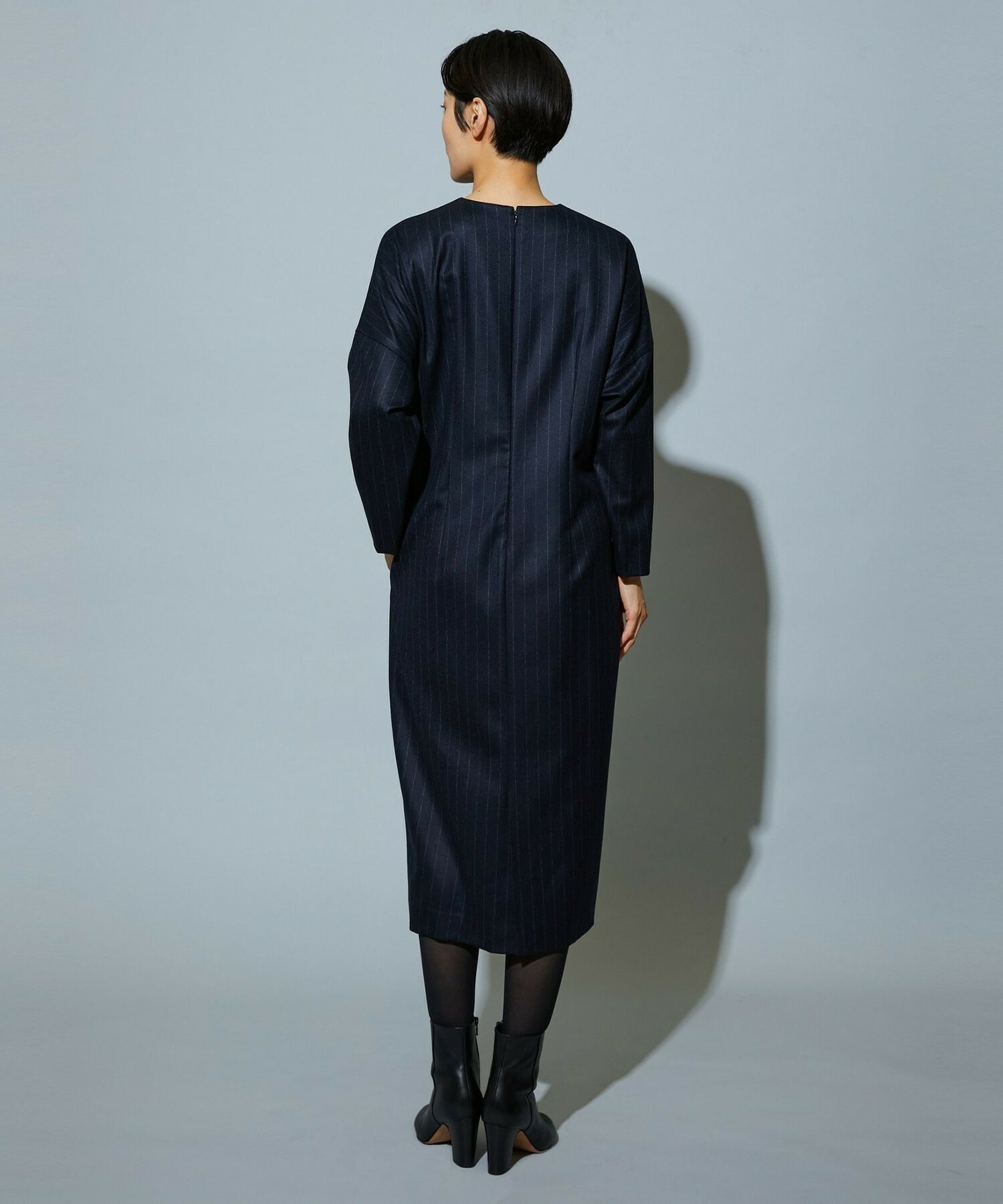 【MOGA】スタイリスト戸野塚かおるコラボ チョークストライプストレッチワンピース 詳細画像 ネイビー 7