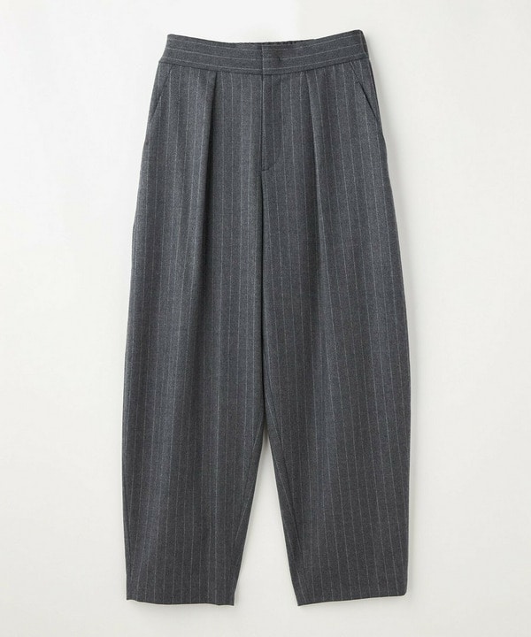 ［eclat 2025年12月号掲載商品］スタイリスト戸野塚かおるコラボ チョークストライプストレッチコクーンパンツ 詳細画像 チャコールグレー 2