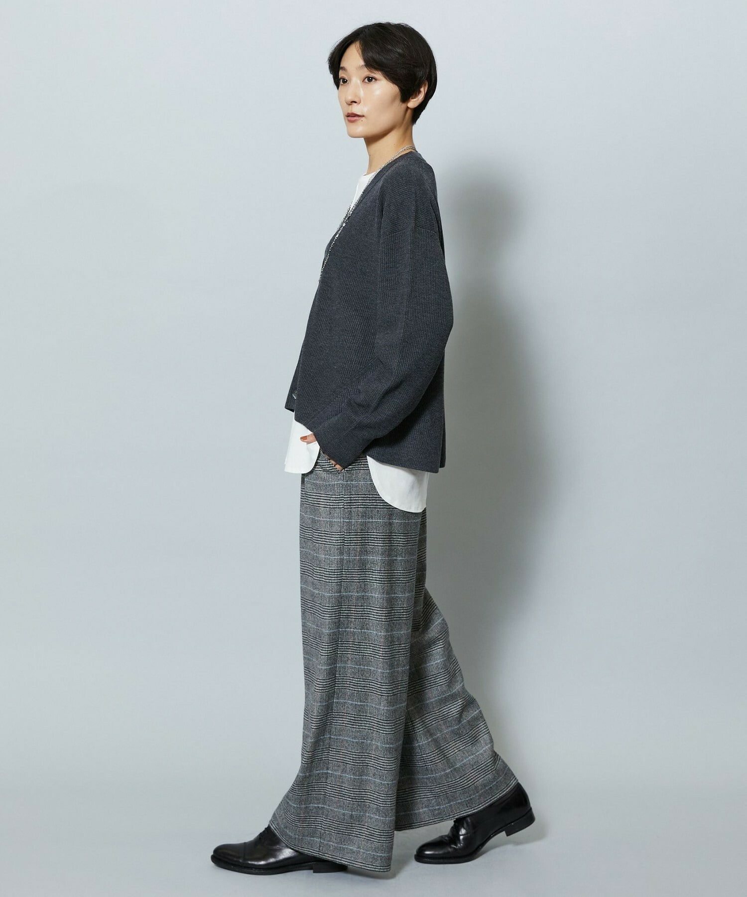 【MOGA】WORLD Vネックカーディガン 詳細画像 チャコールグレー 3