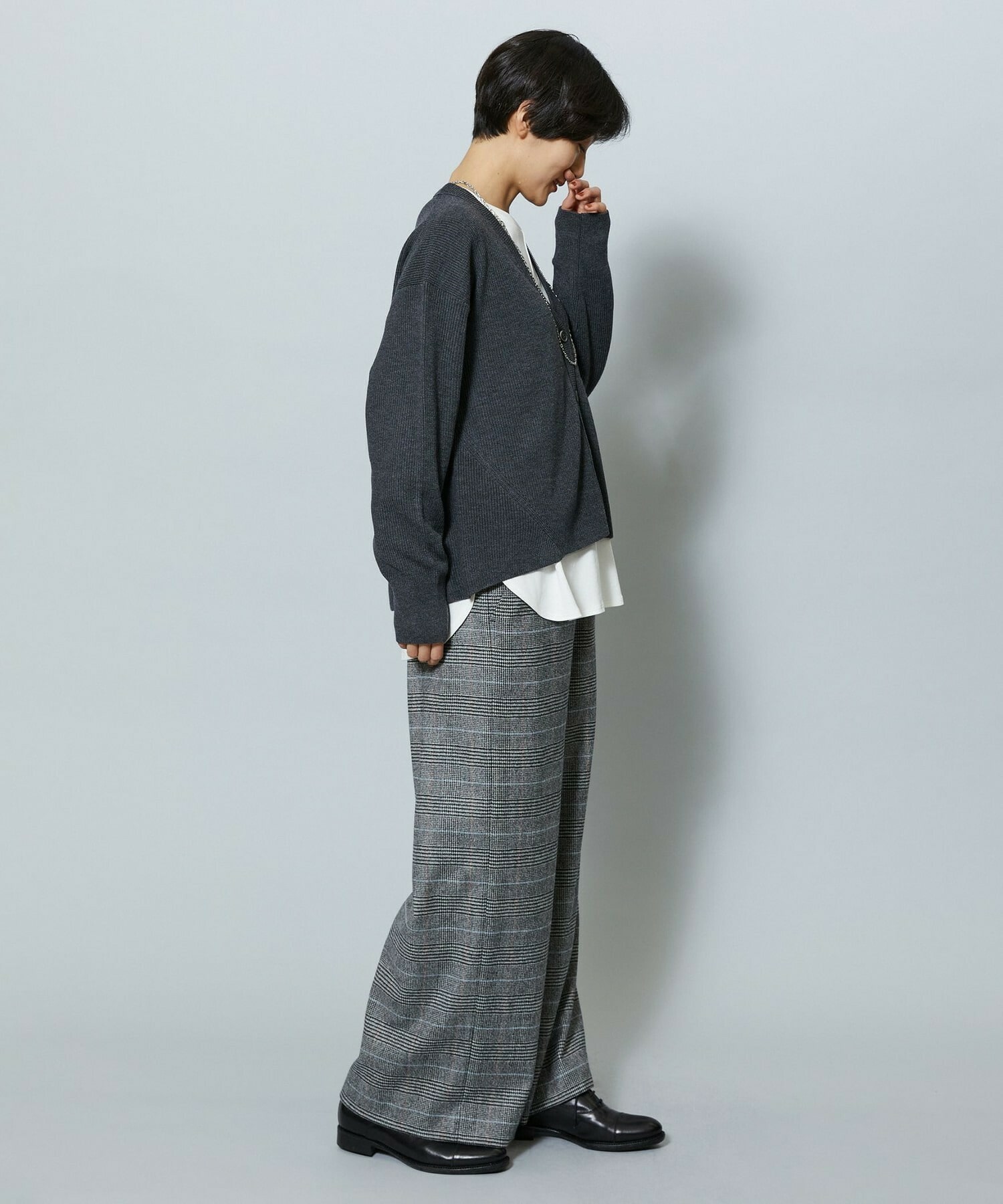 【MOGA】WORLD Vネックカーディガン 詳細画像 チャコールグレー 5