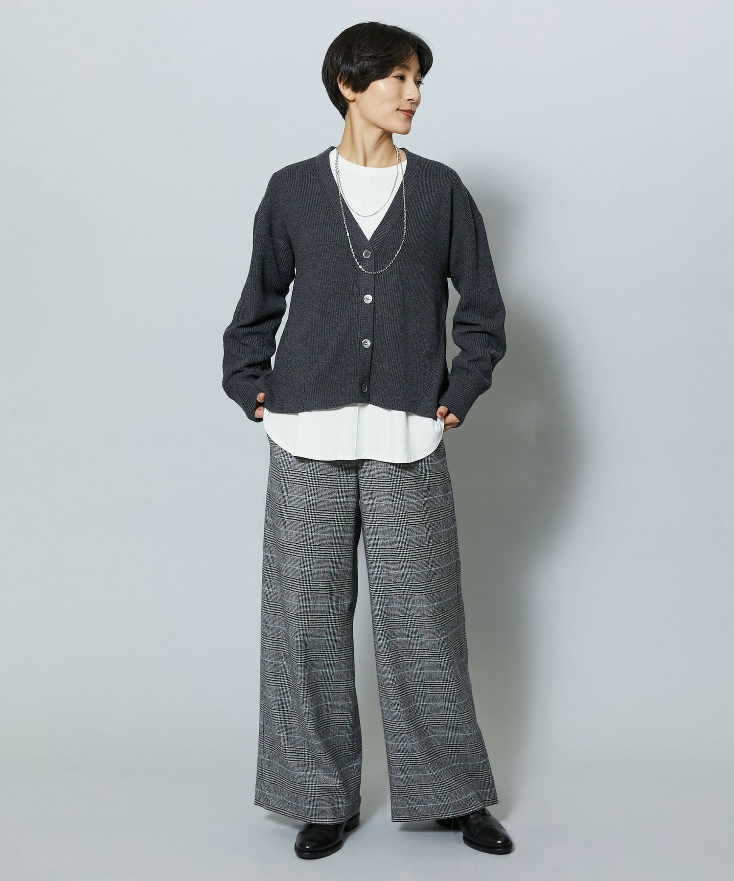 【MOGA】WORLD Vネックカーディガン 詳細画像 チャコールグレー 6