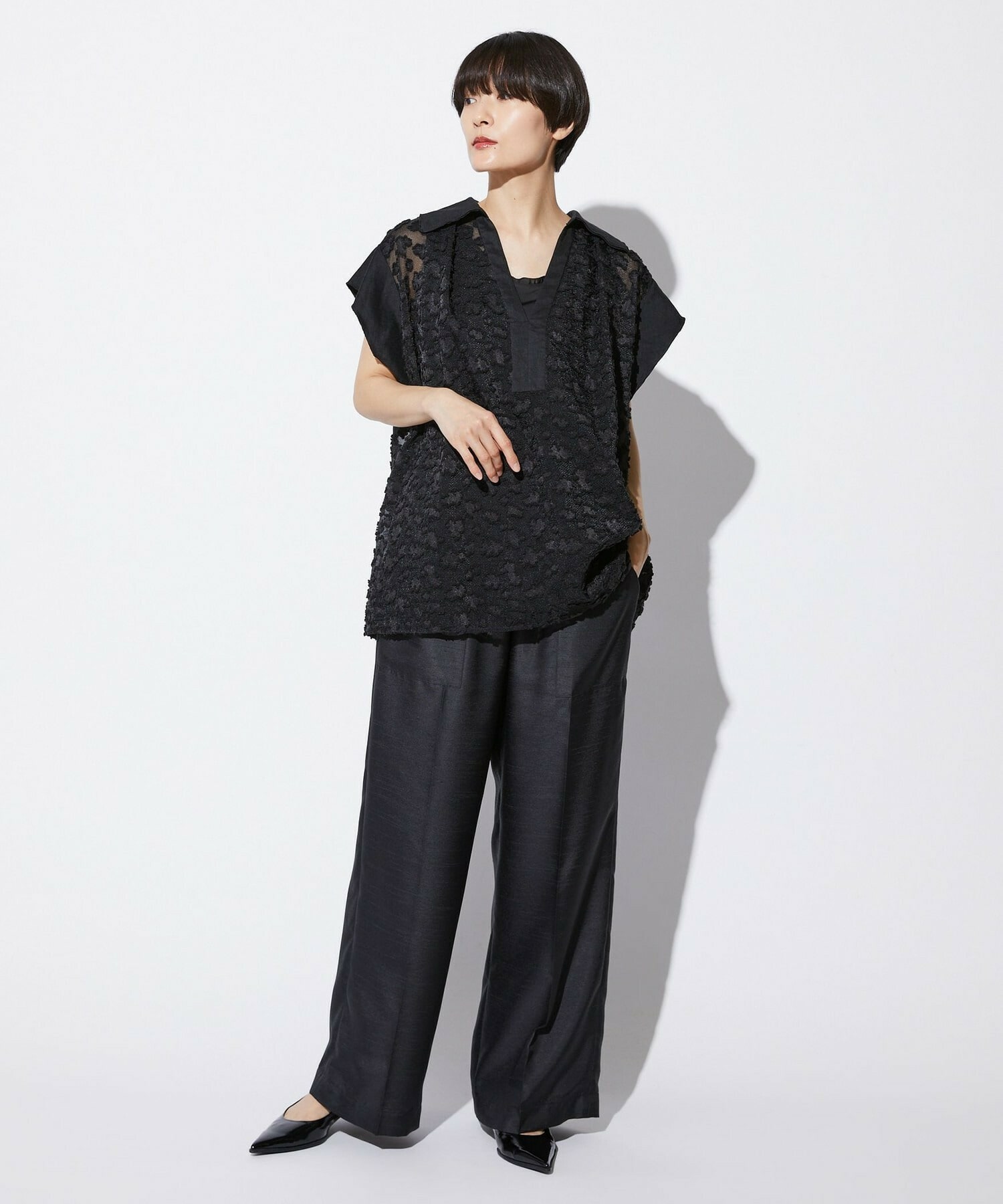 【MOGA Collection】【Lサイズ】MOGA Collection　フラワーカットジャガードブラウス 詳細画像 ブラック 10