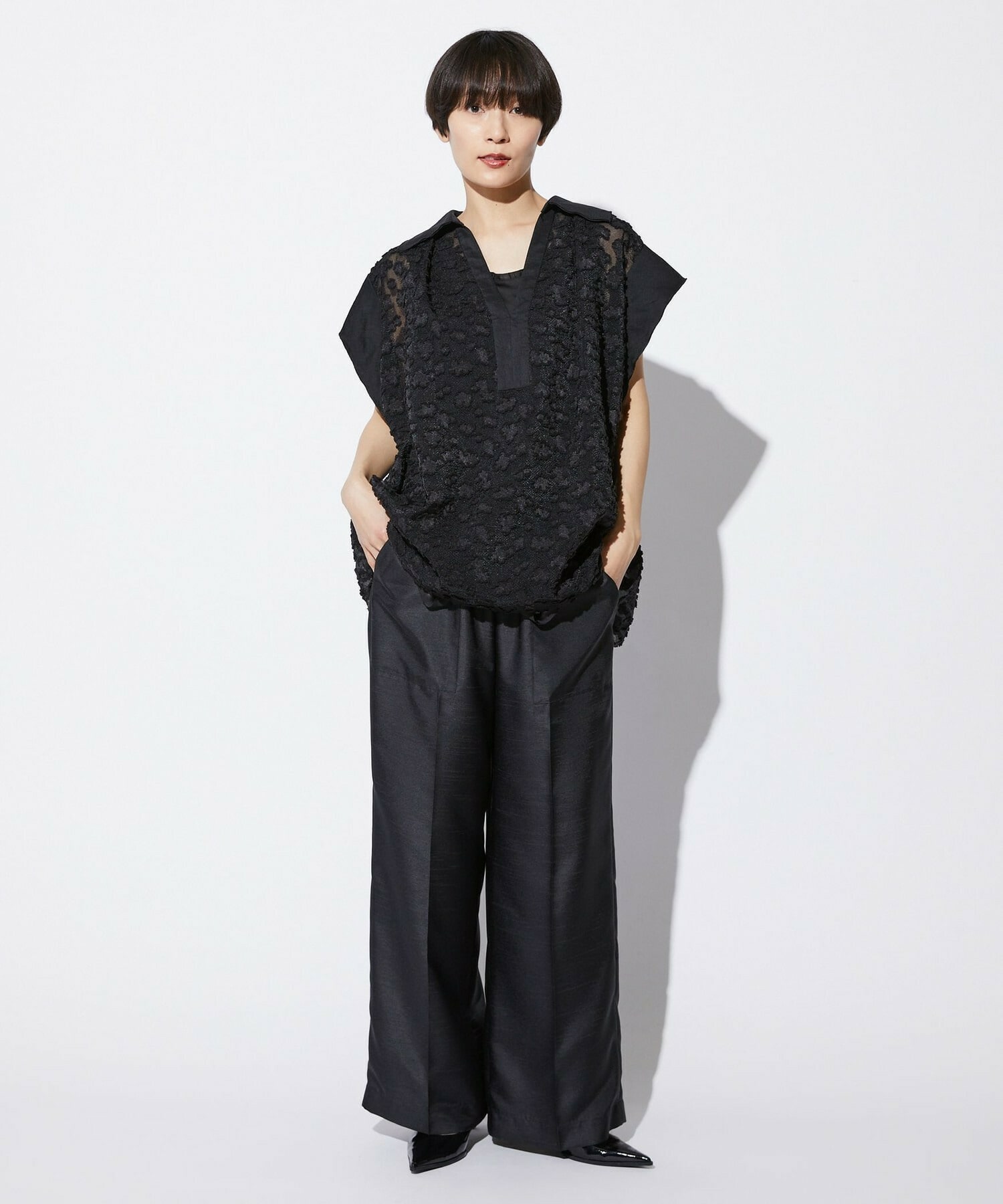 【MOGA Collection】【Lサイズ】MOGA Collection　フラワーカットジャガードブラウス 詳細画像 ブラック 8