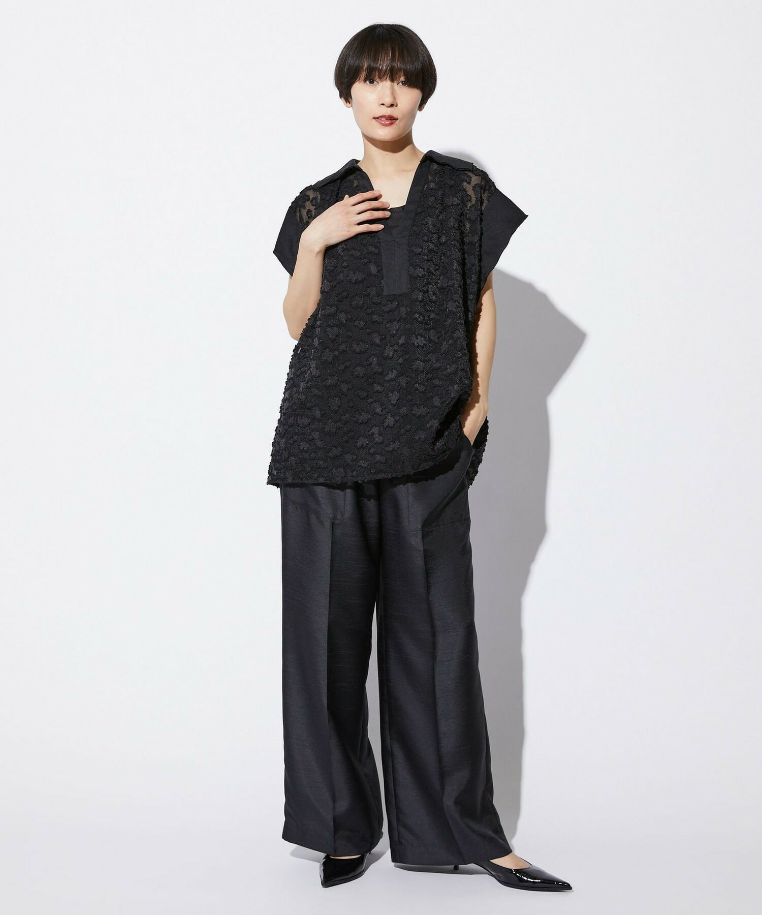 【MOGA Collection】【Lサイズ】MOGA Collection　フラワーカットジャガードブラウス 詳細画像 ブラック 9